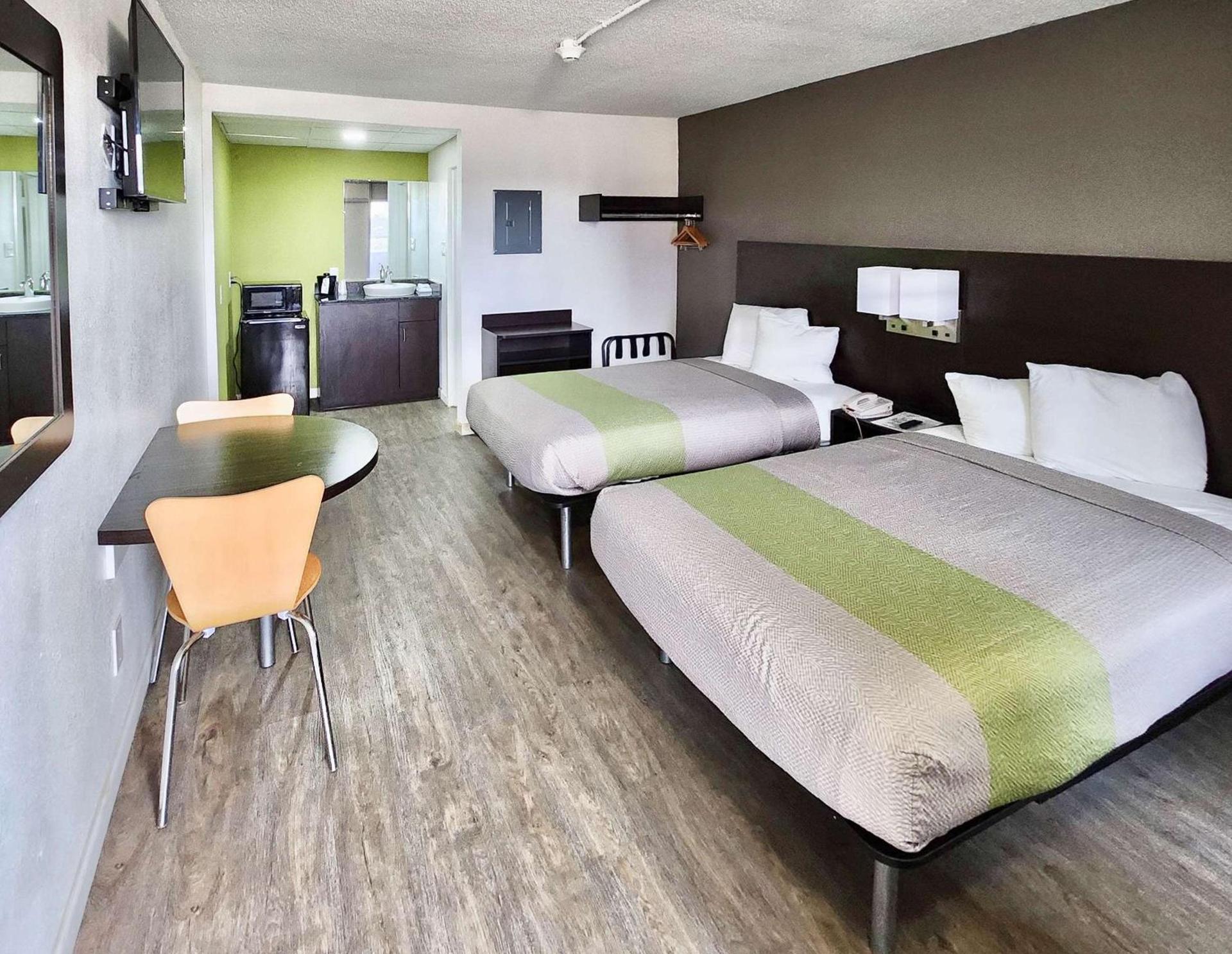 Motel 6-Columbus, GA - Downtown photo 9