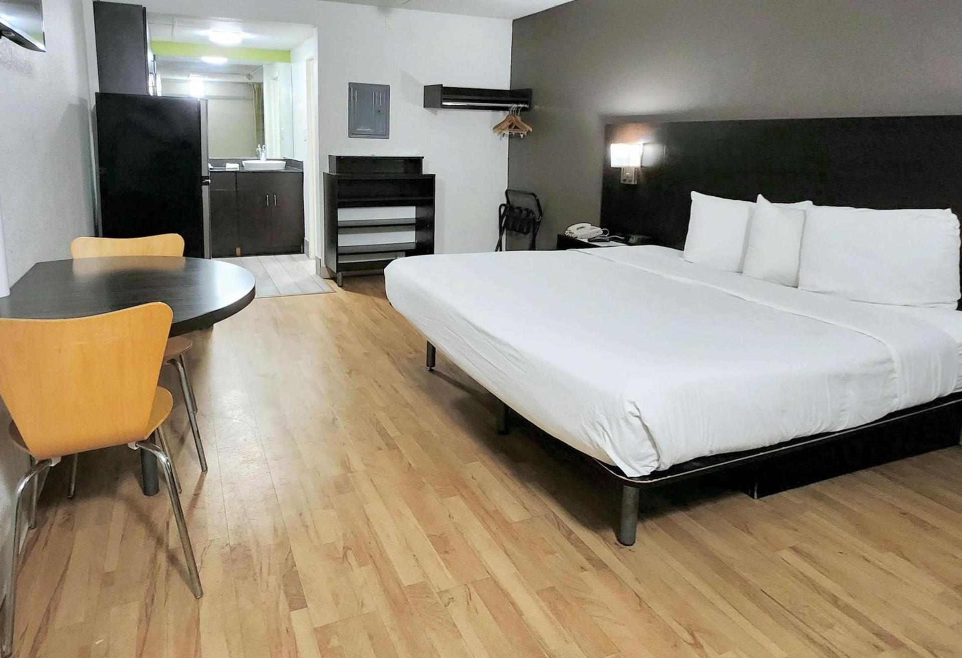 Motel 6-Columbus, GA - Downtown photo 23