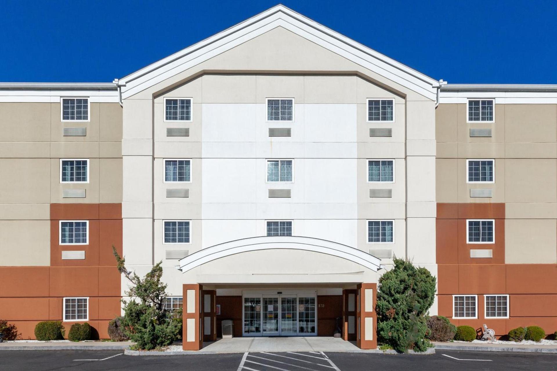 Candlewood Suites-West Springfield by IHG photo 50