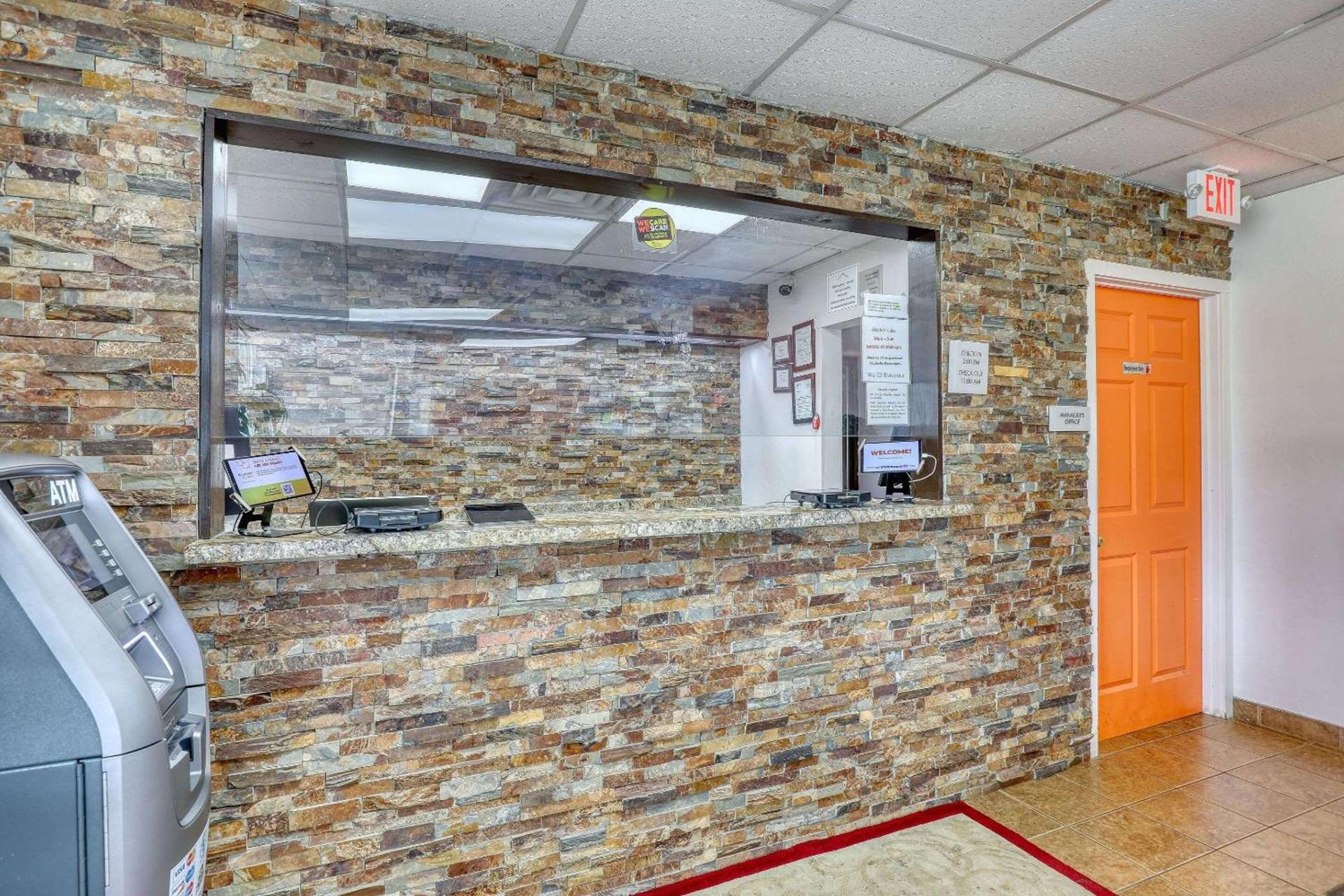 Suburban Studios Neenah-Appleton photo 10