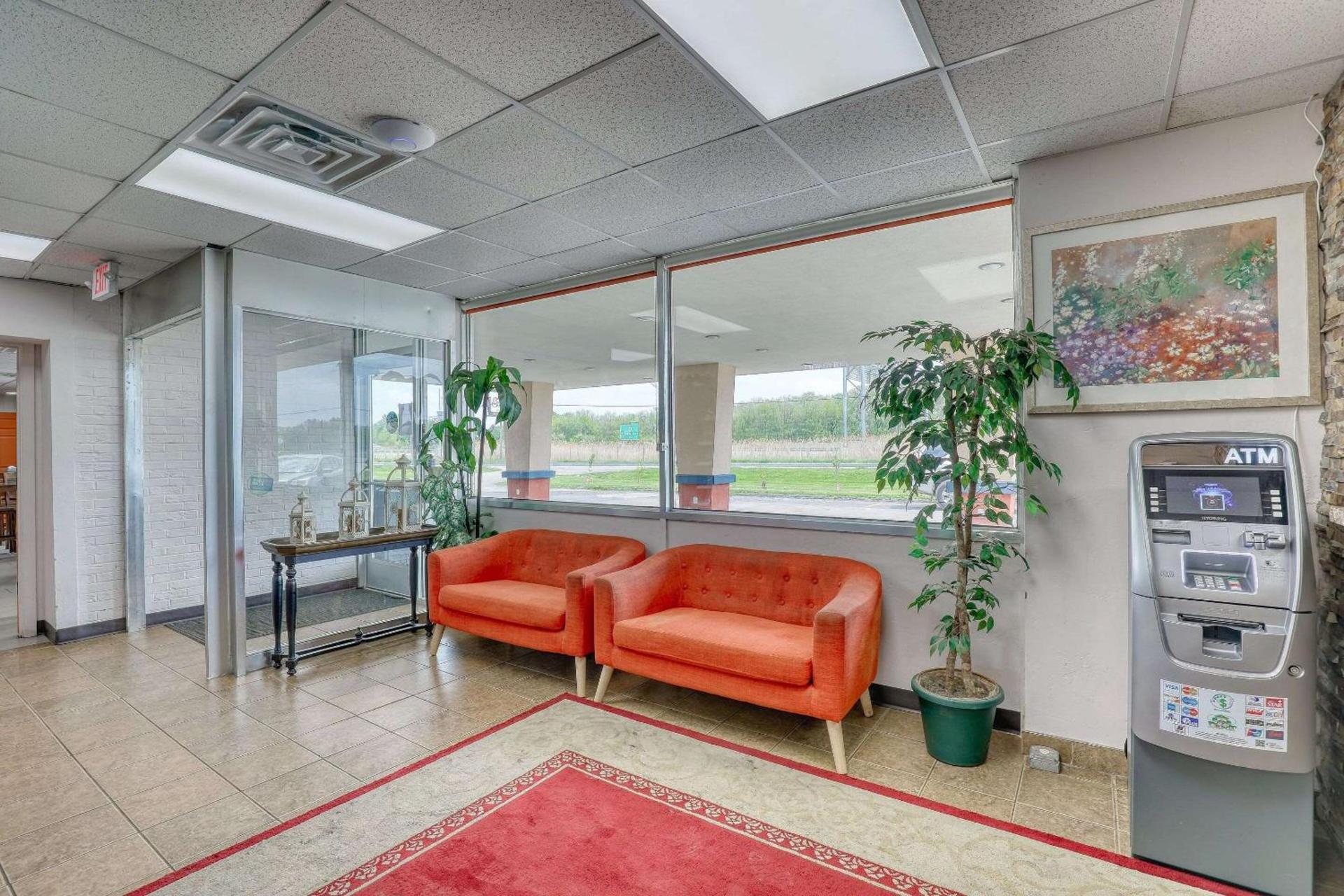 Suburban Studios Neenah-Appleton photo 13