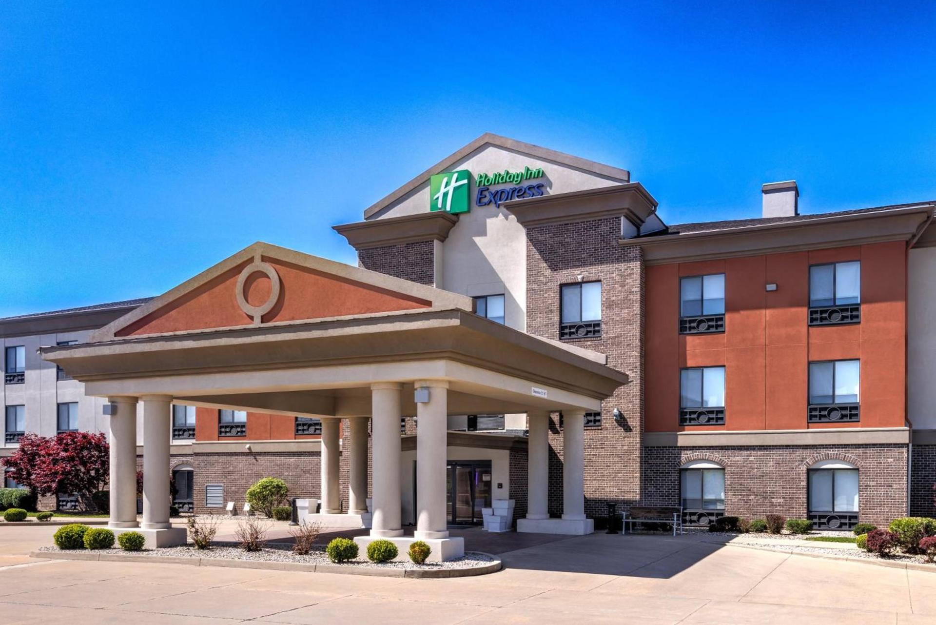 Holiday Inn Express & Suites Shelbyville Indianapolis by IHG photo 53