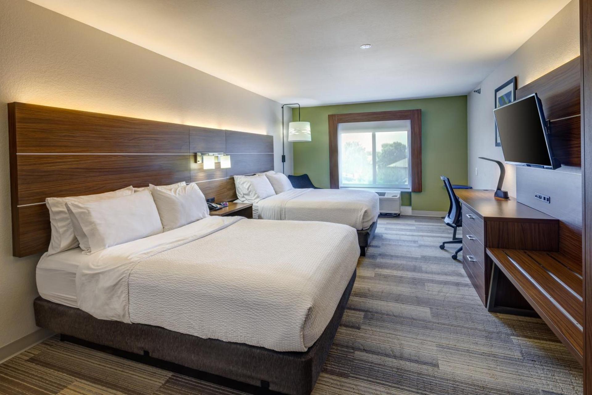 Holiday Inn Express & Suites Shelbyville Indianapolis by IHG photo 48