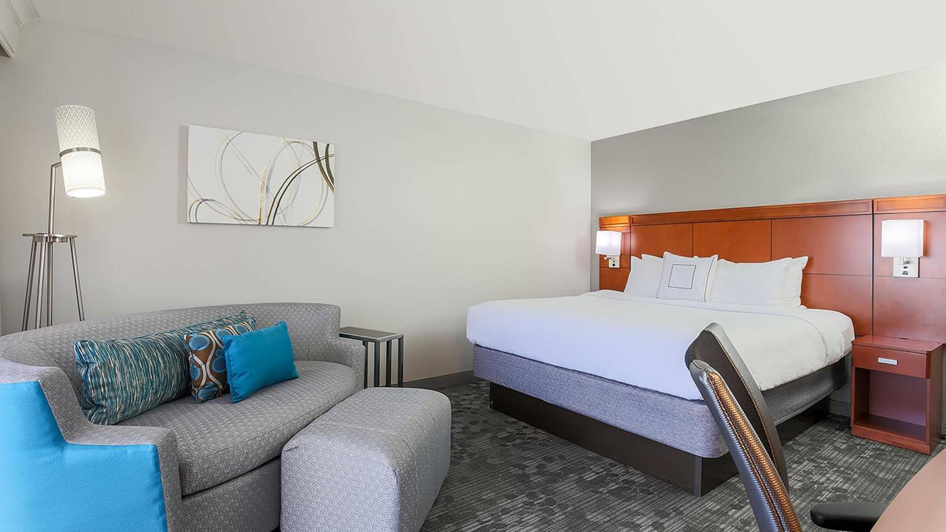 Courtyard by Marriott Monroe Airport photo 32