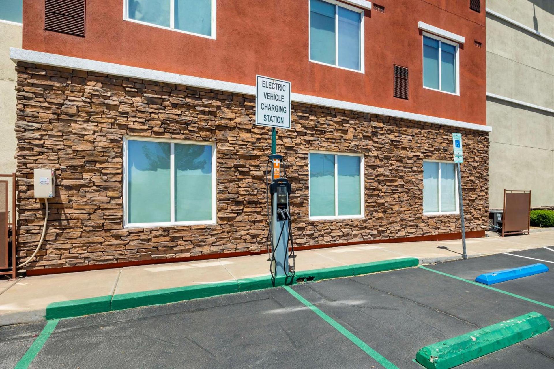 Best Western Plus Henderson Hotel photo 25