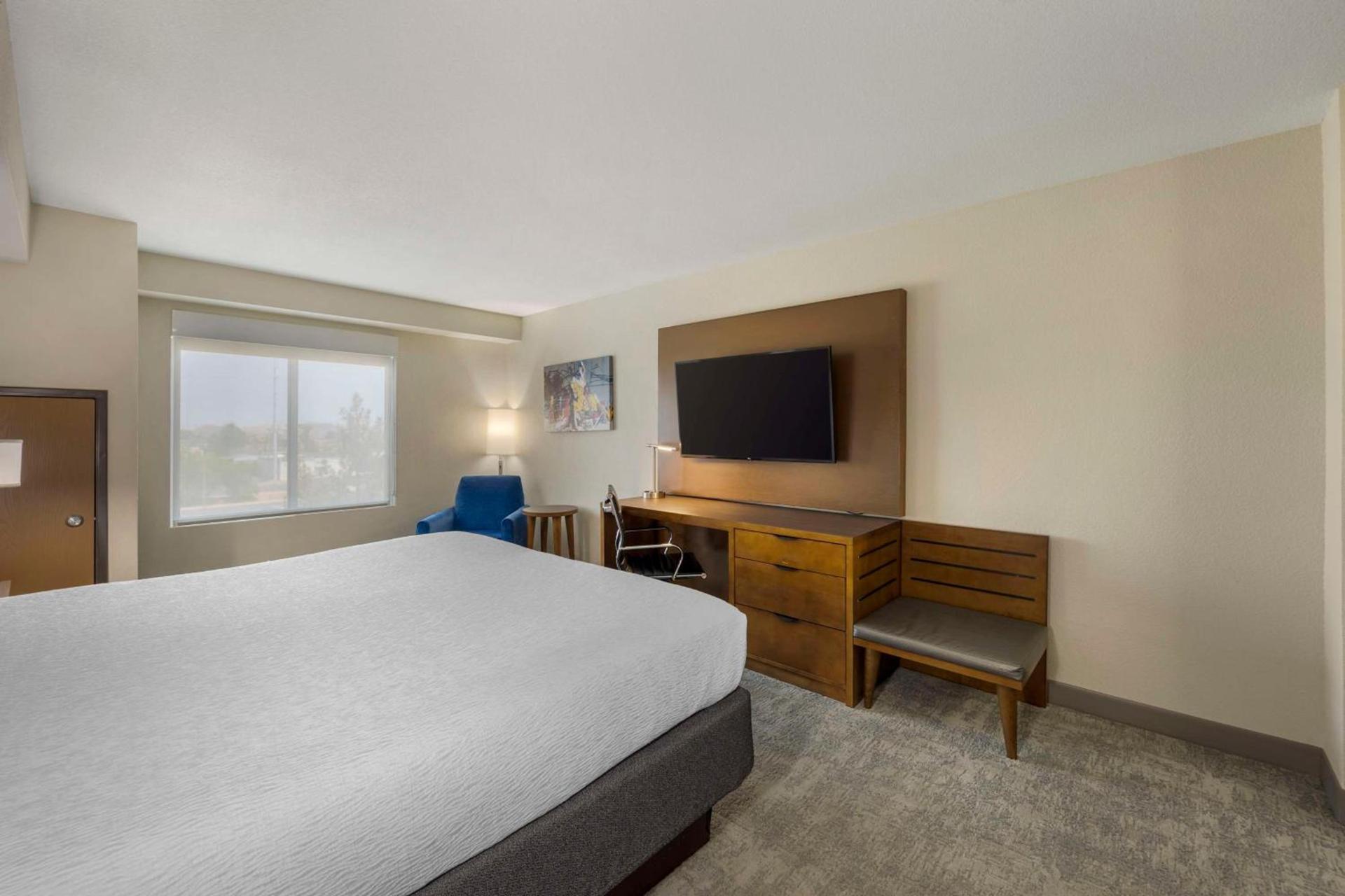 Best Western Plus Henderson Hotel photo 11