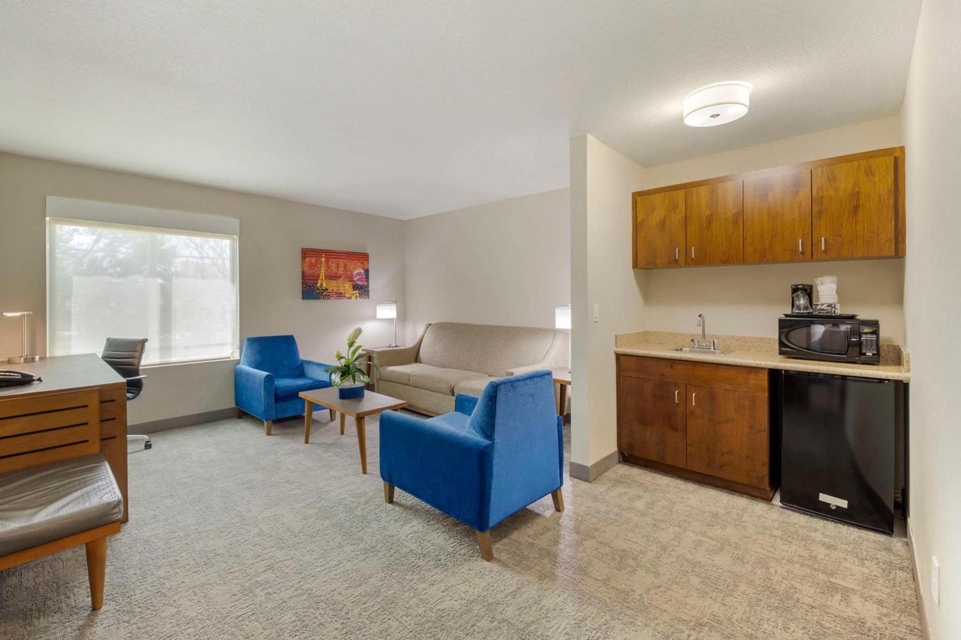 Best Western Plus Henderson Hotel photo 13