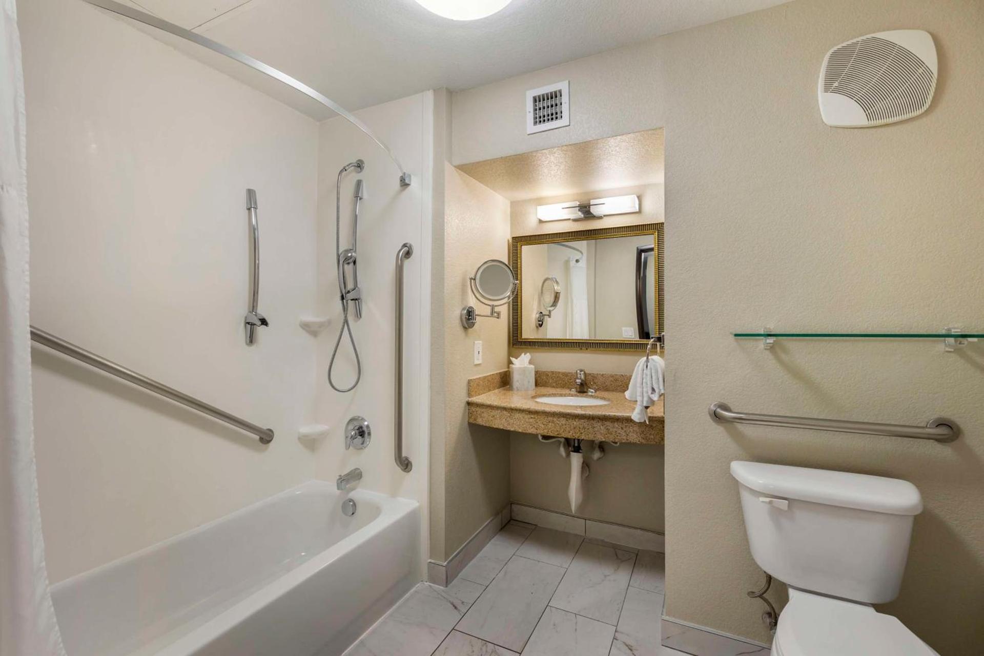 Best Western Plus Henderson Hotel photo 22