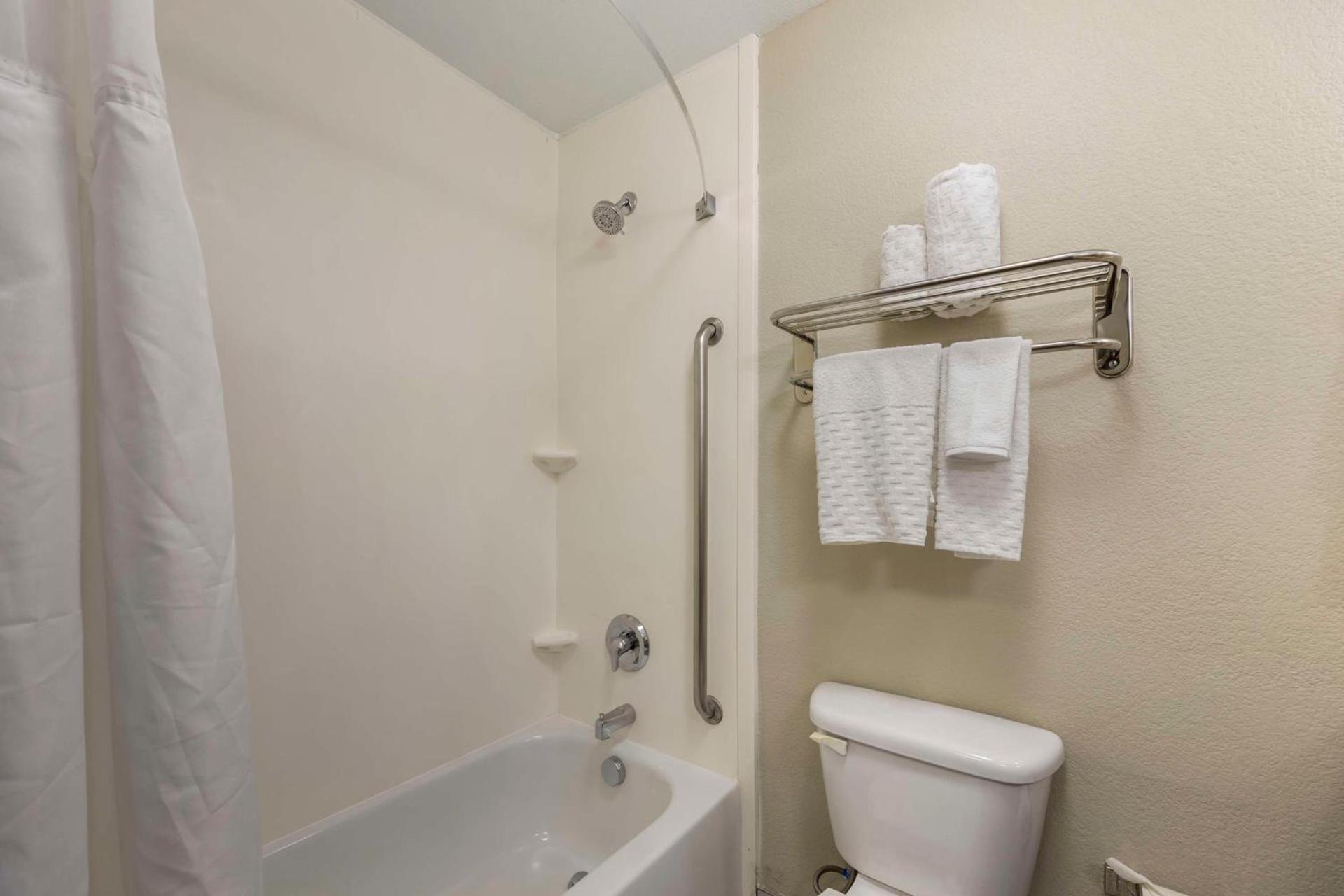 Best Western Plus Henderson Hotel photo 23