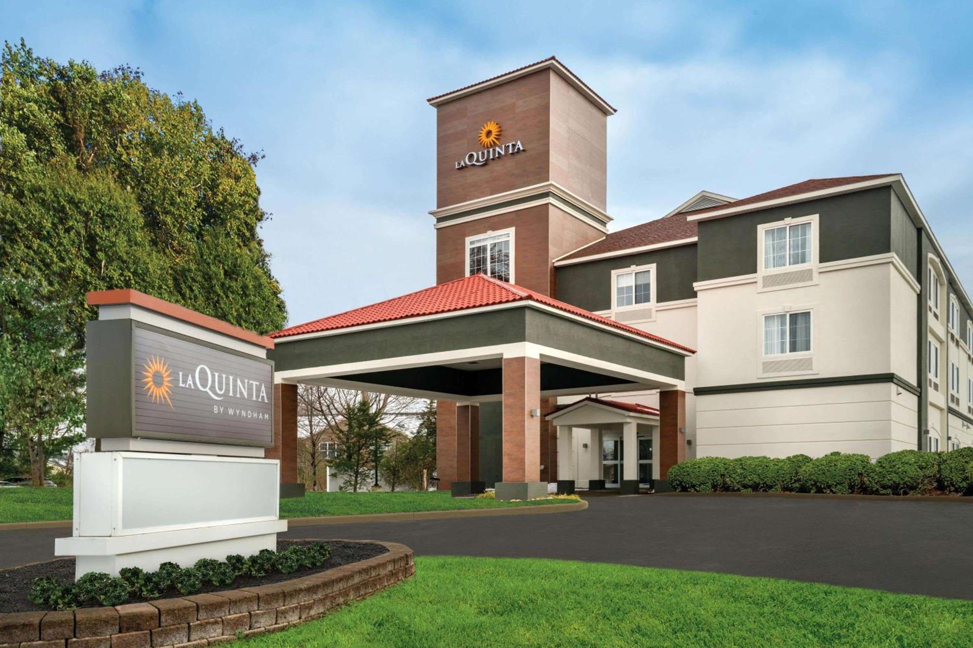 La Quinta by Wyndham Latham Albany Airport photo 2