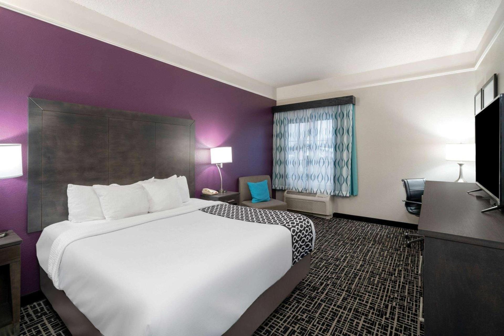 La Quinta by Wyndham Latham Albany Airport photo 13