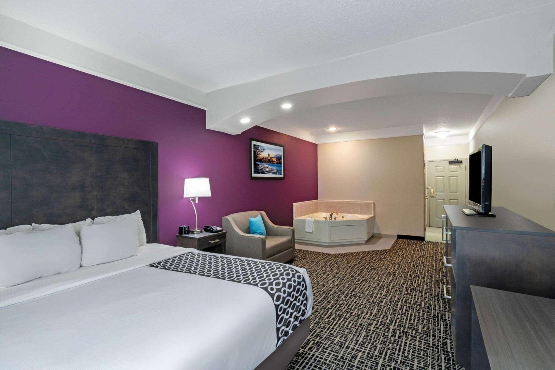 La Quinta by Wyndham Latham Albany Airport photo 16