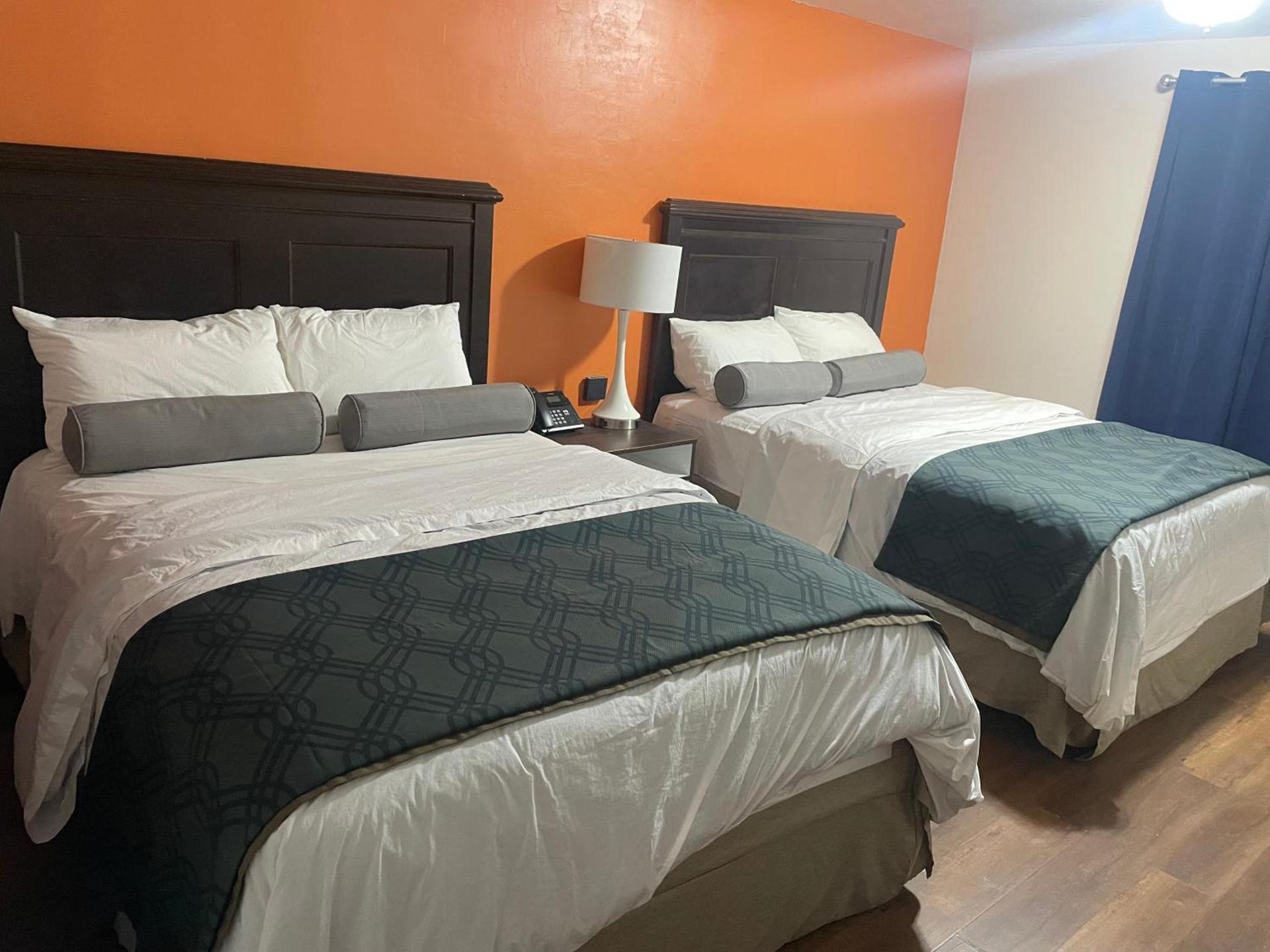 B&J HOTEL AND APARTMENTS photo 23