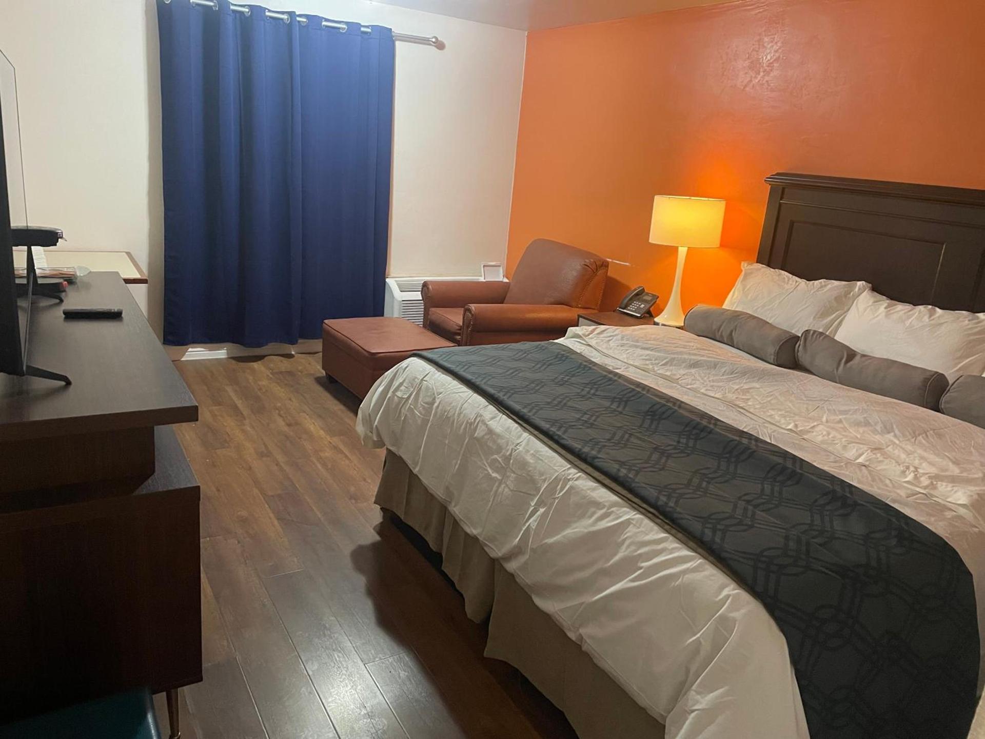 B&J HOTEL AND APARTMENTS photo 9