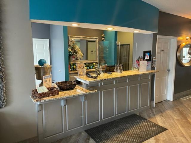River Hills Hotel- Mankato photo 3