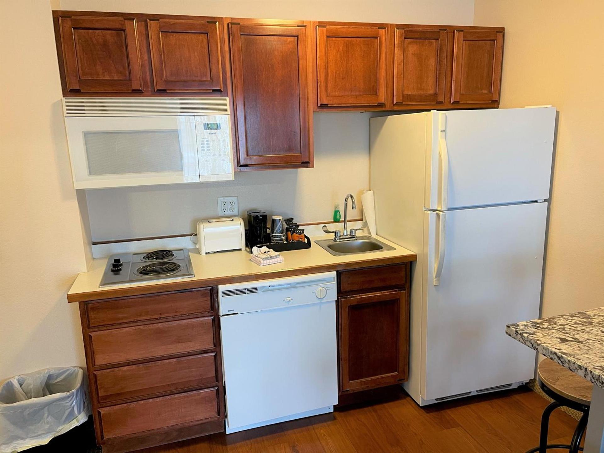River Hills Hotel- Mankato photo 31