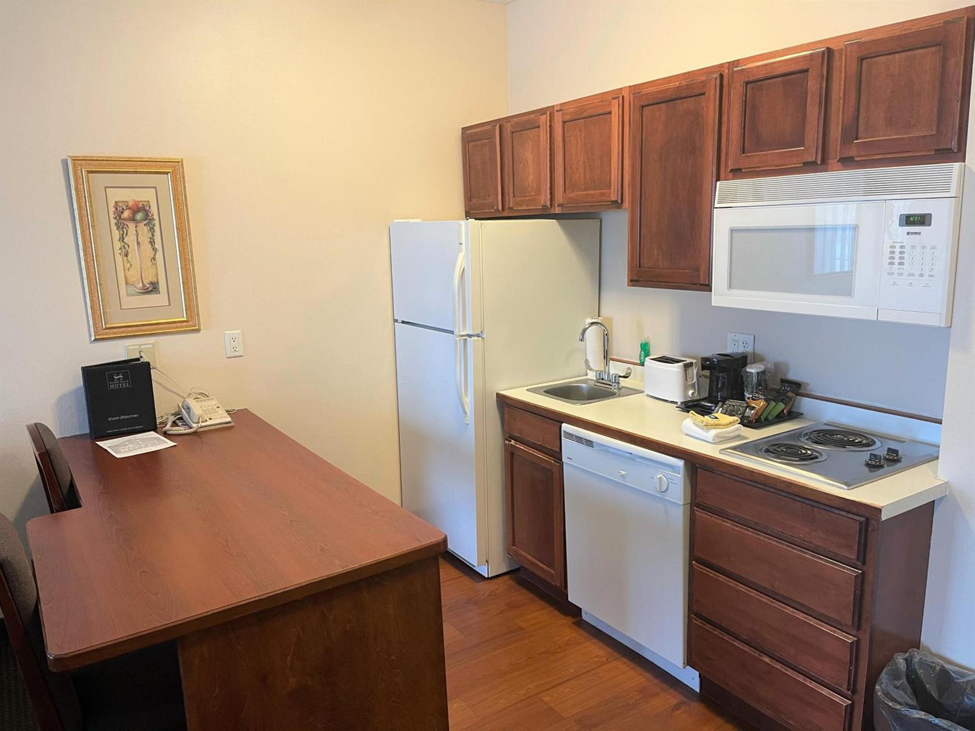 River Hills Hotel- Mankato photo 36