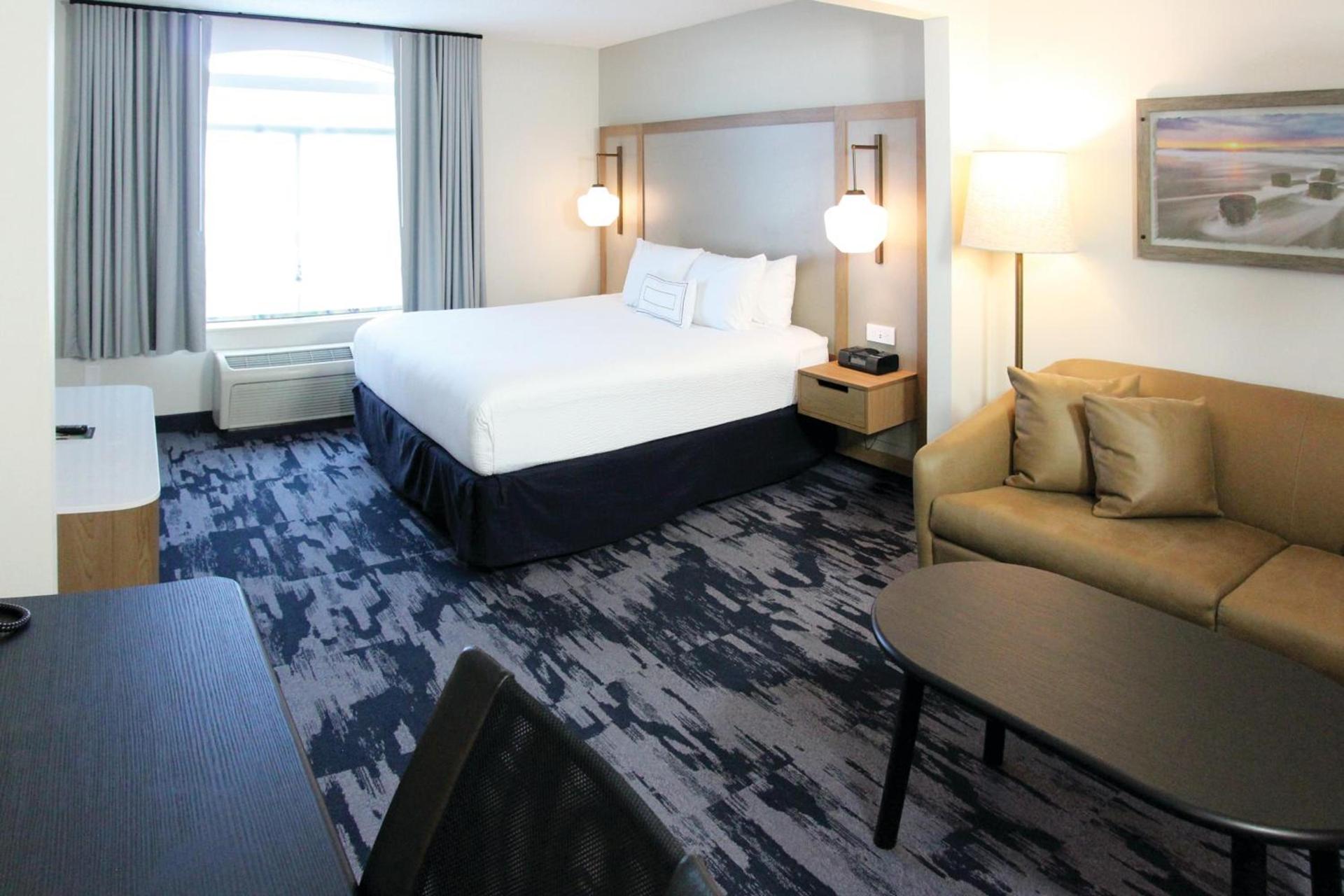Fairfield Inn & Suites by Marriott Charleston Airport/Convention Center photo 4