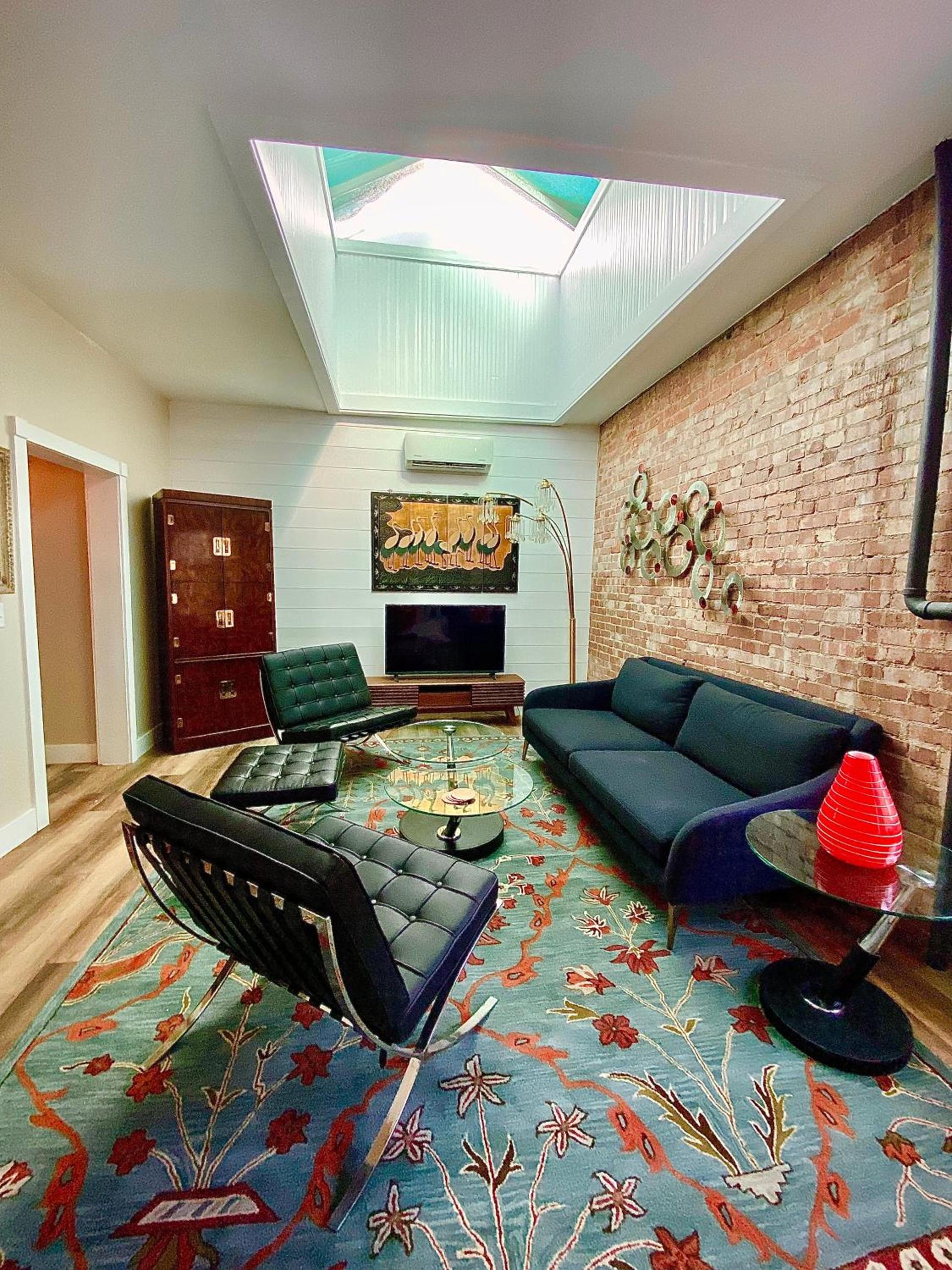 Bisbee Brownstone Suites photo 3