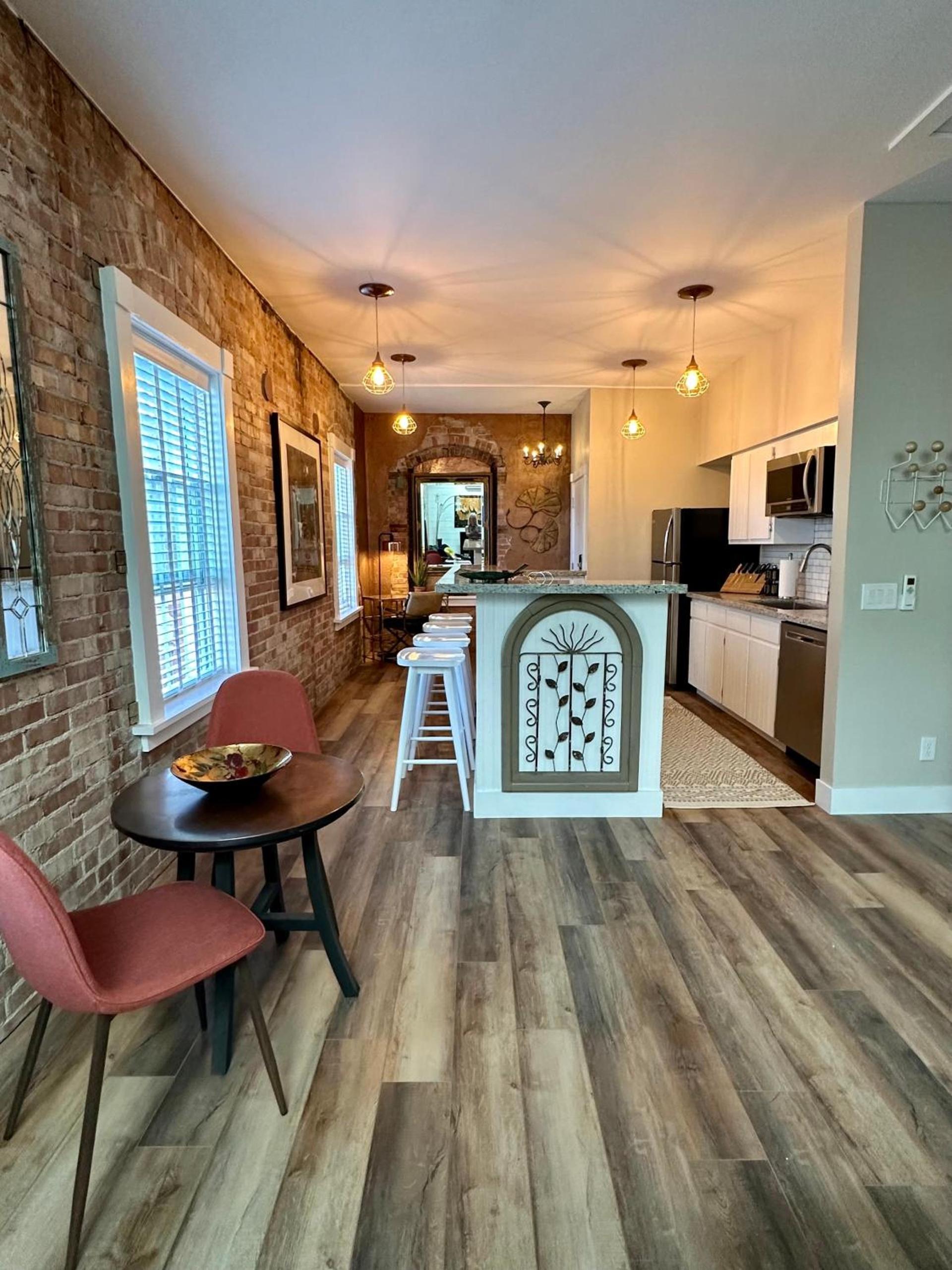 Bisbee Brownstone Suites photo 2