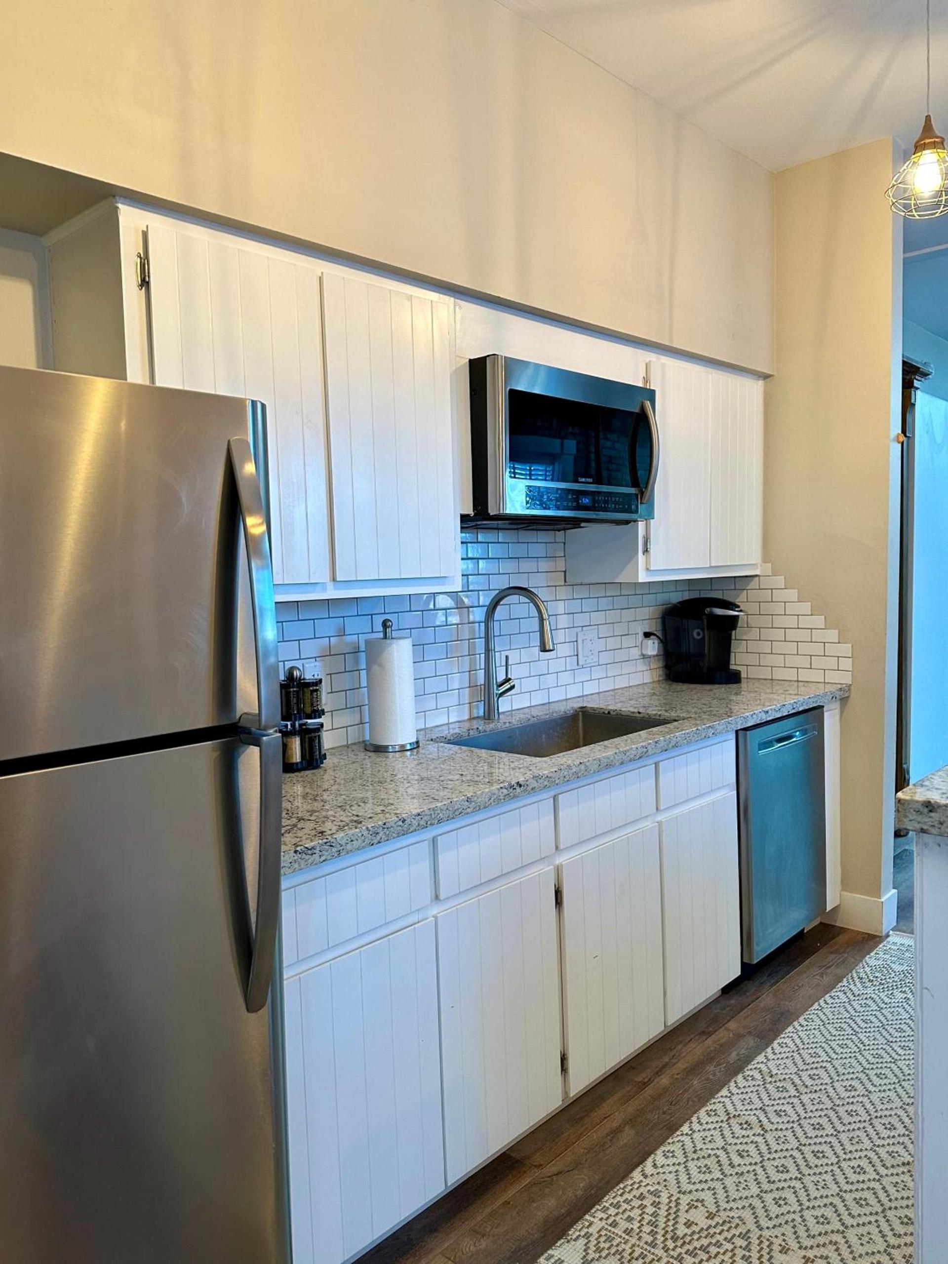 Bisbee Brownstone Suites photo 55