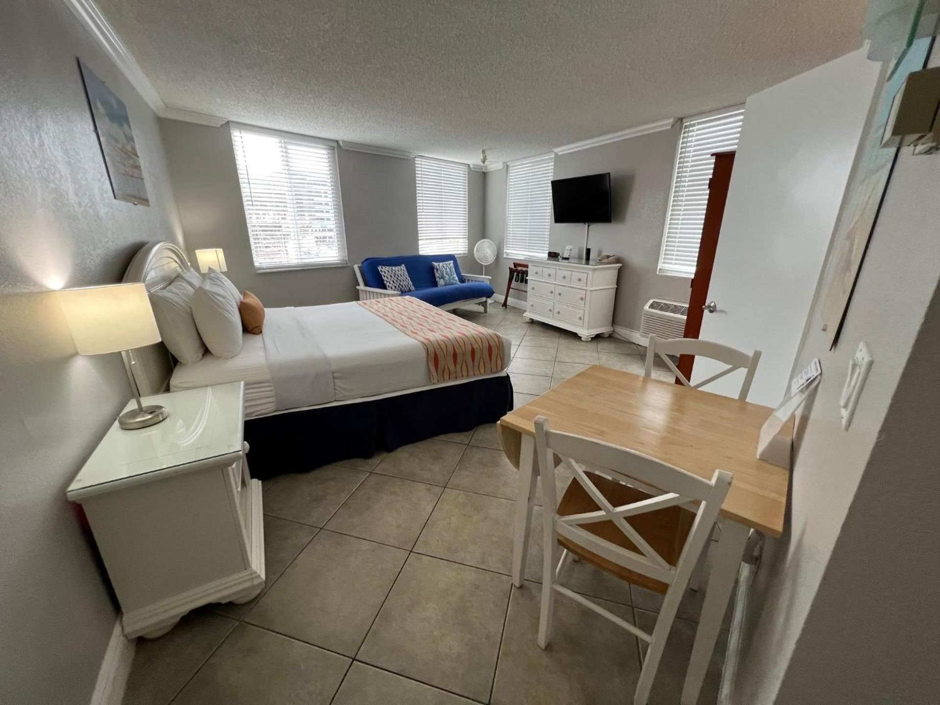 Pelican Pointe Clearwater Beach Hotel photo 28