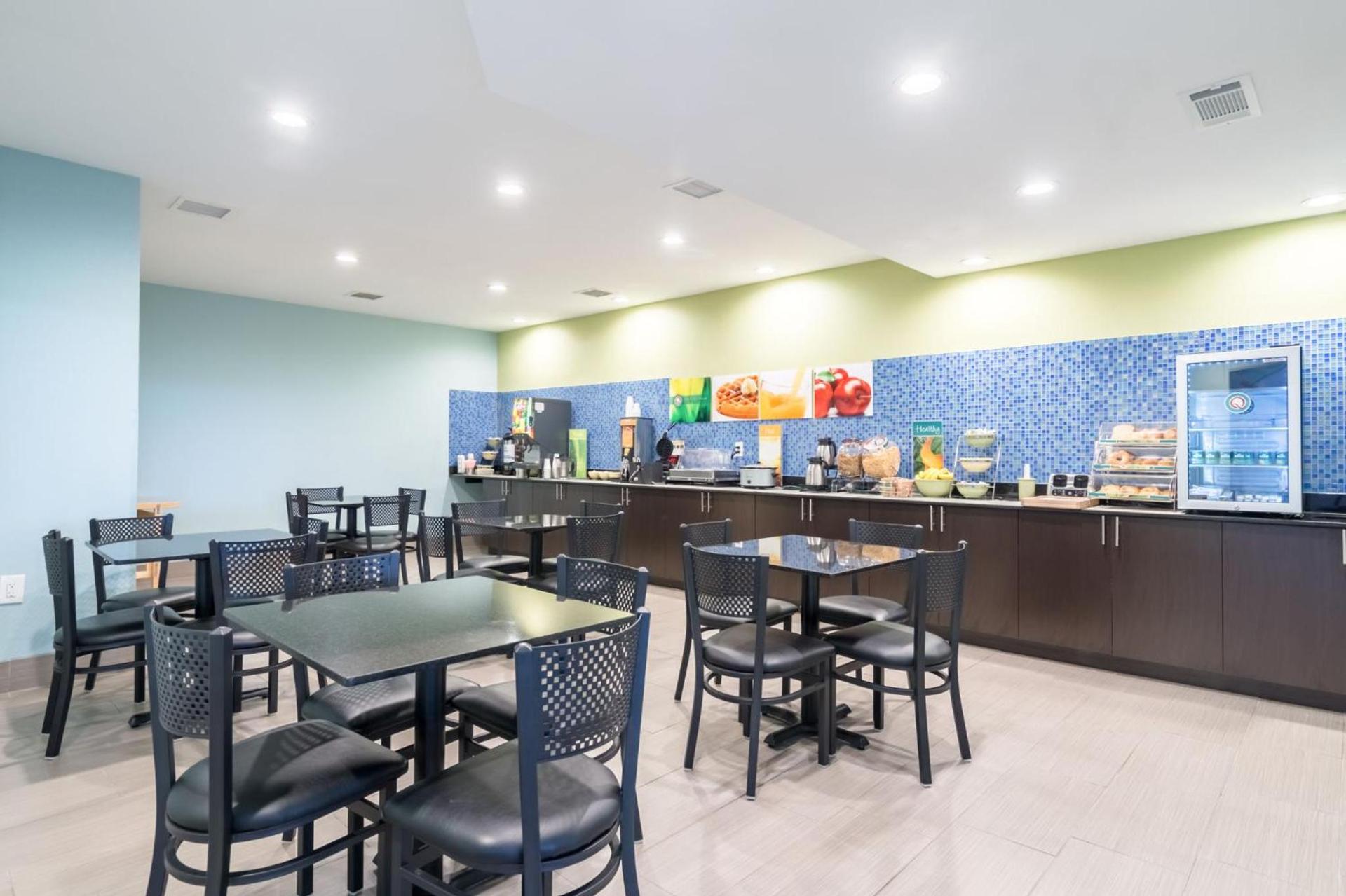 Quality Inn & Suites Alma I-40 photo 54