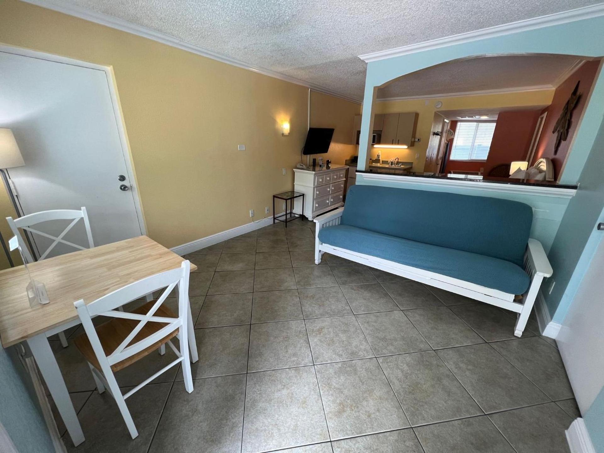 Pelican Pointe Clearwater Beach Hotel photo 13