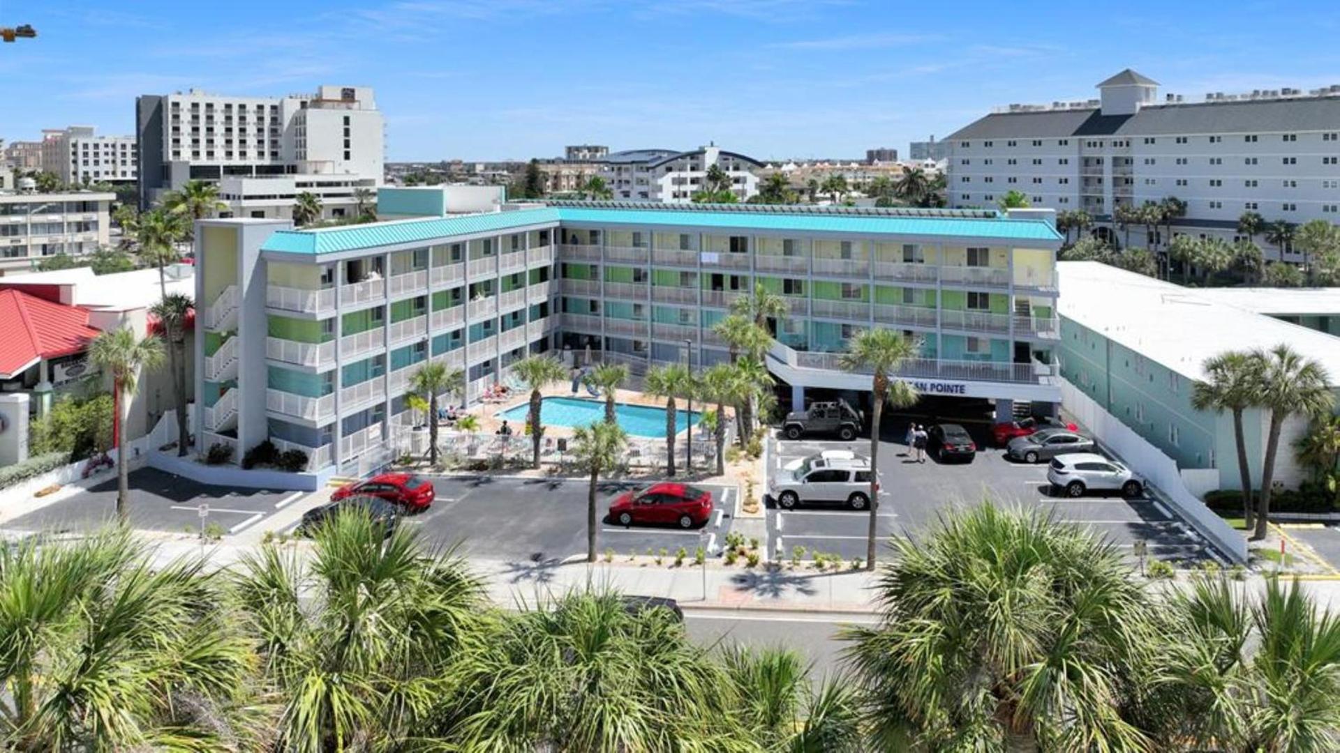 Pelican Pointe Clearwater Beach Hotel photo 1