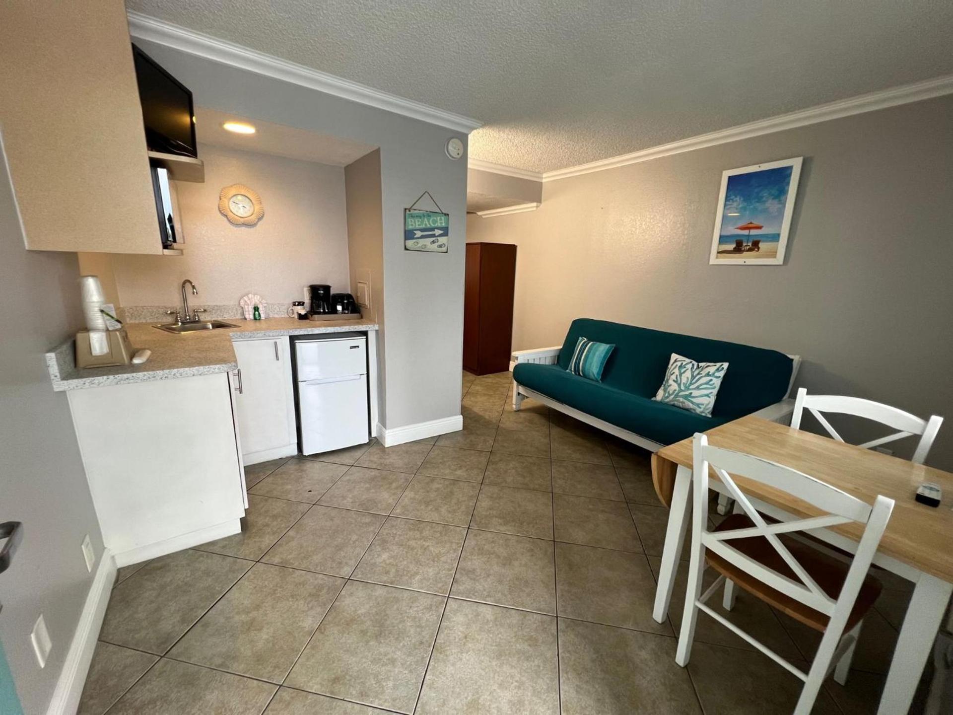 Pelican Pointe Clearwater Beach Hotel photo 29