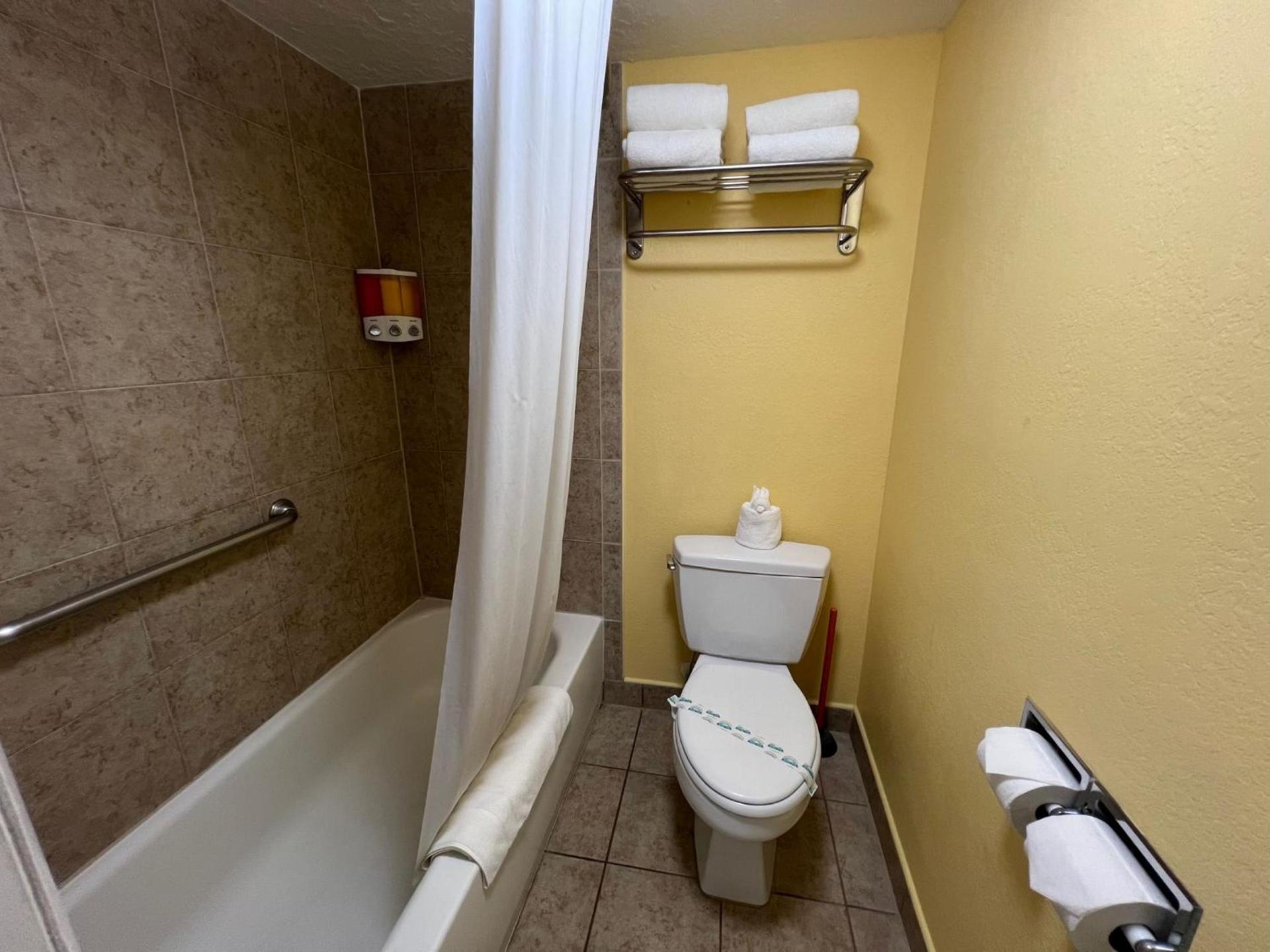 Pelican Pointe Clearwater Beach Hotel photo 34