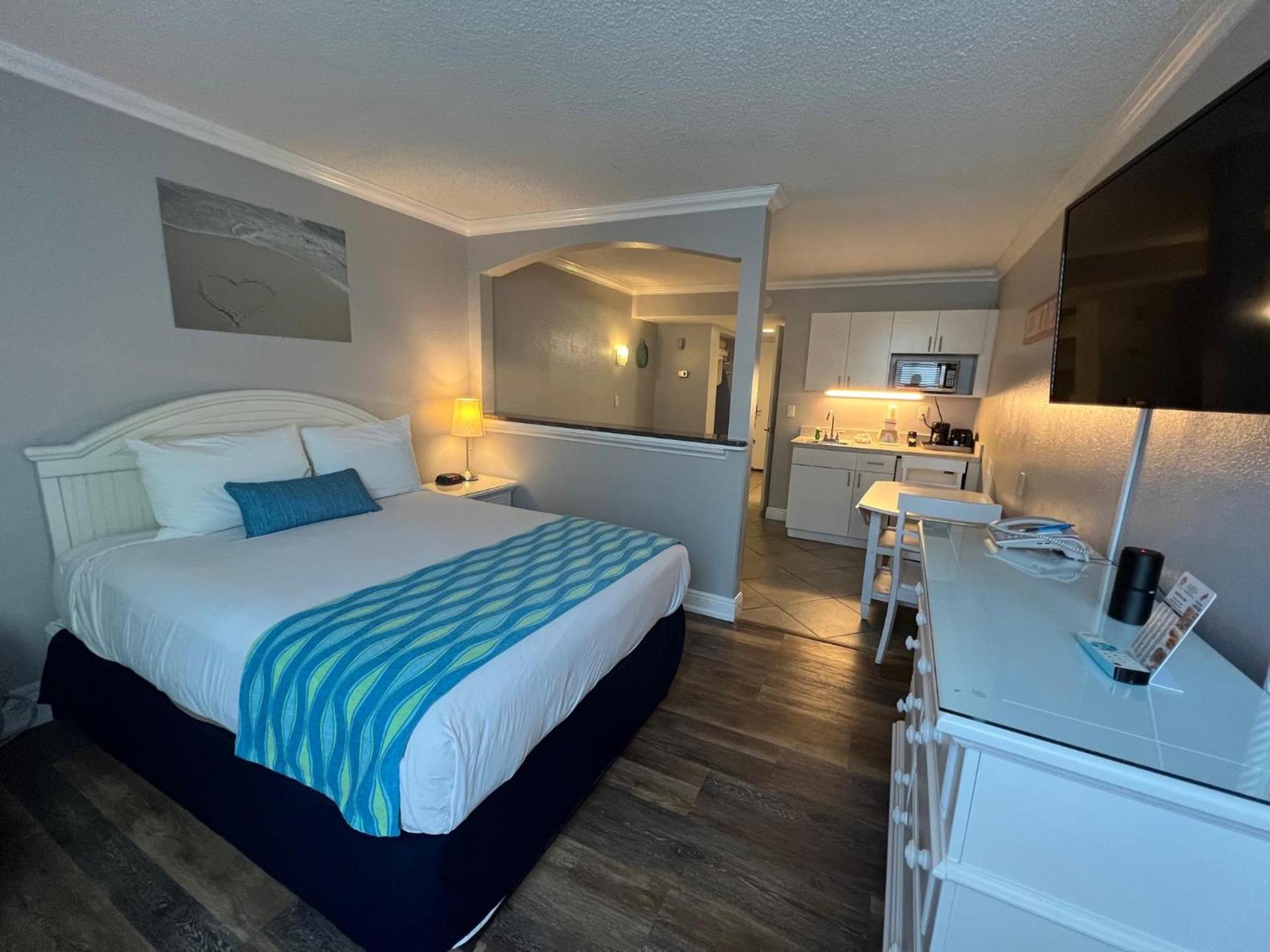 Pelican Pointe Clearwater Beach Hotel photo 36