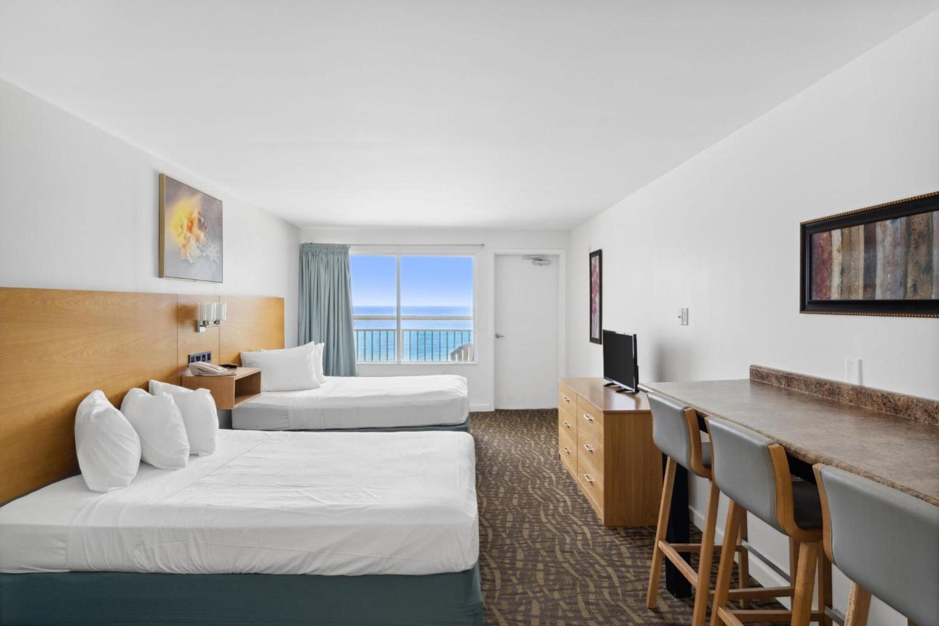 Palm & Tide Beachfront Hotel photo 13