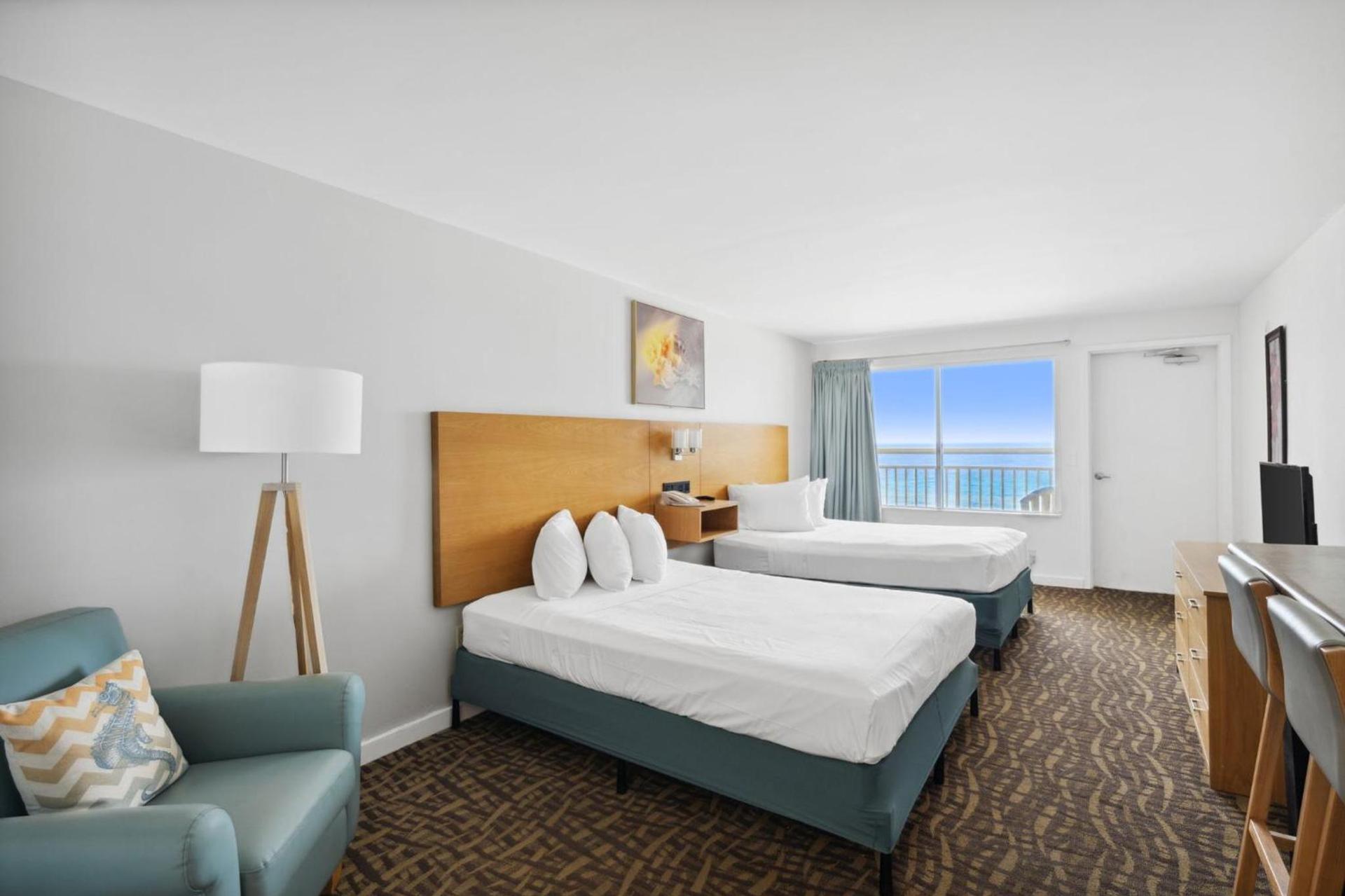 Palm & Tide Beachfront Hotel photo 16