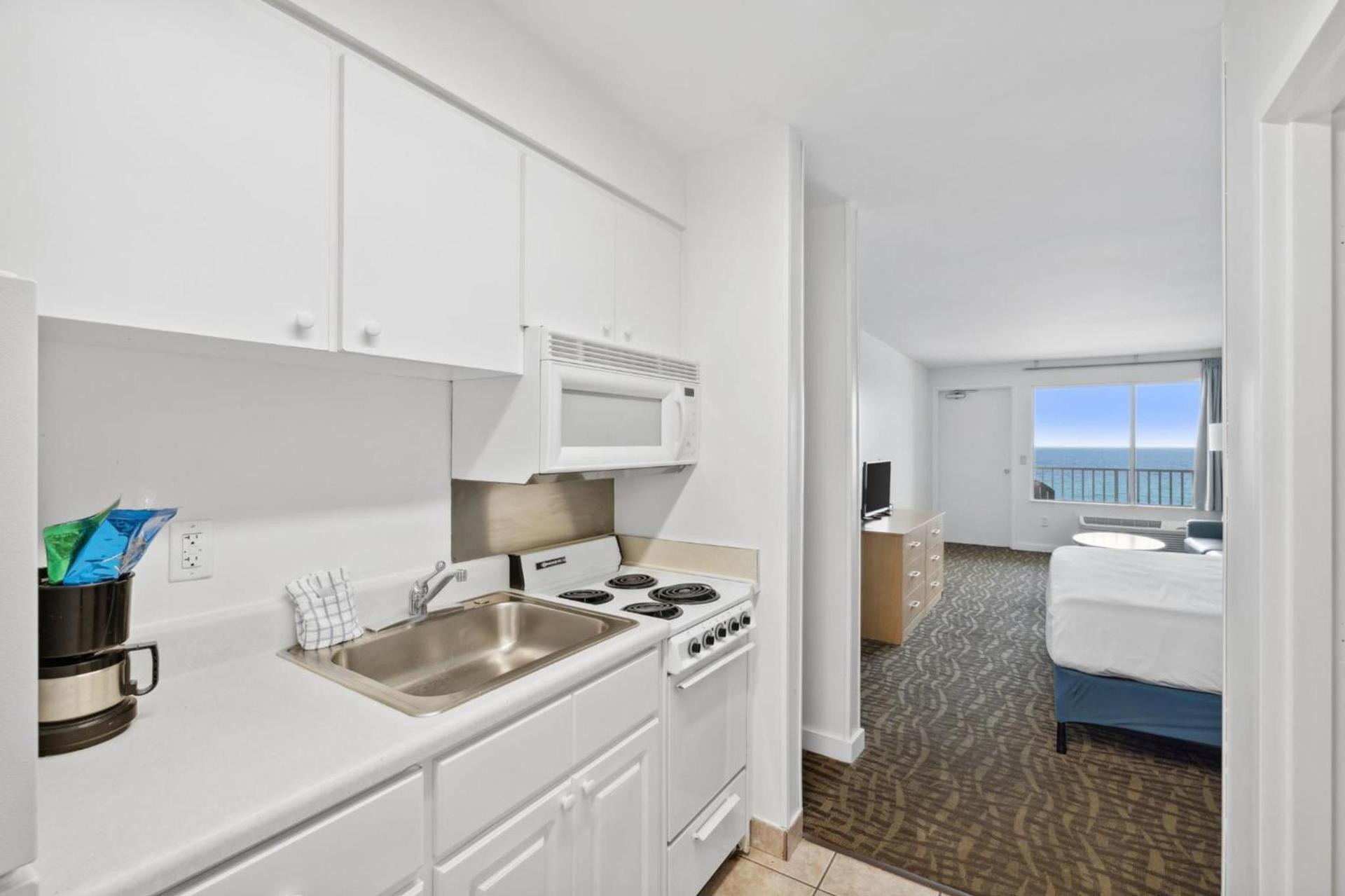 Palm & Tide Beachfront Hotel photo 27
