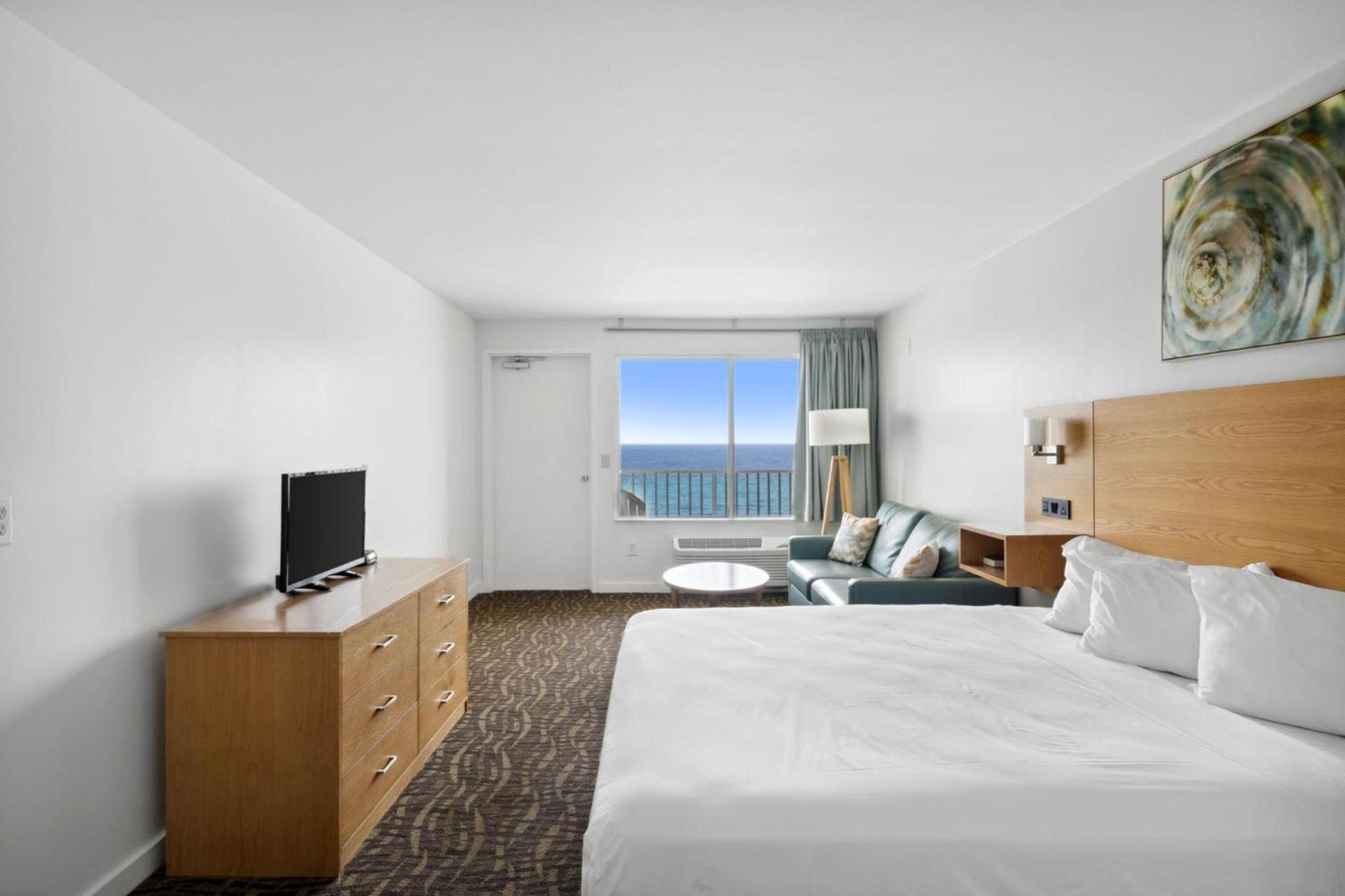 Palm & Tide Beachfront Hotel photo 26