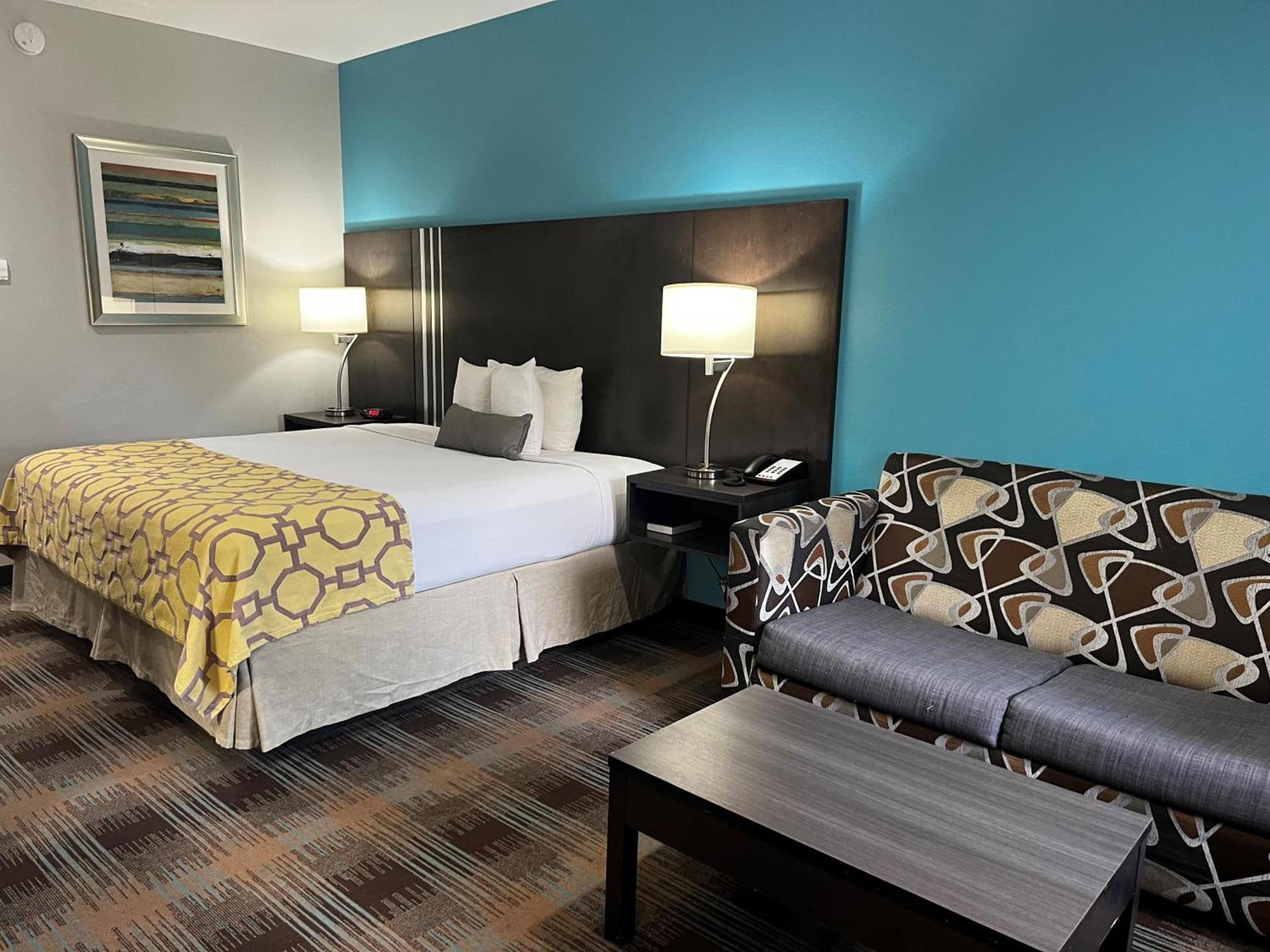 Baymont by Wyndham Bryan College Station photo 25