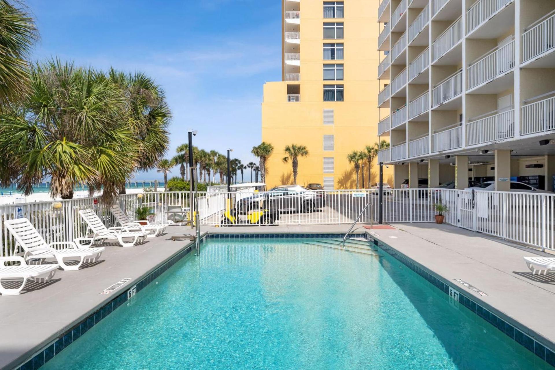 Palm & Tide Beachfront Hotel photo 49