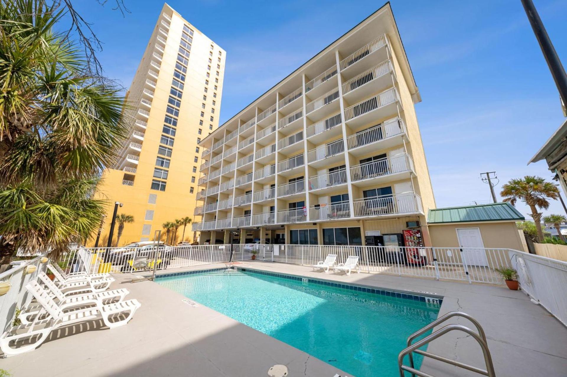 Palm & Tide Beachfront Hotel photo 53