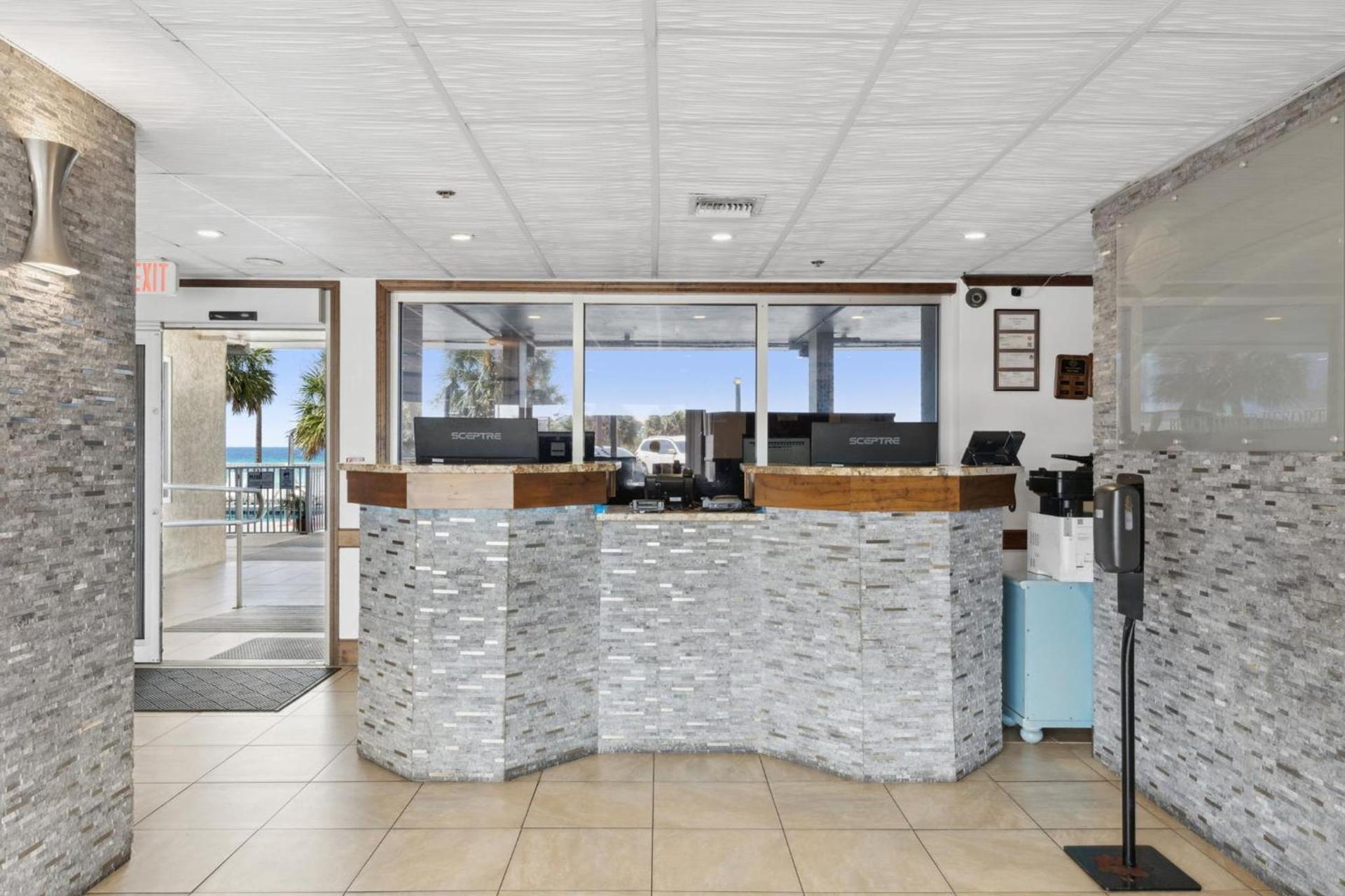 Palm & Tide Beachfront Hotel photo 58