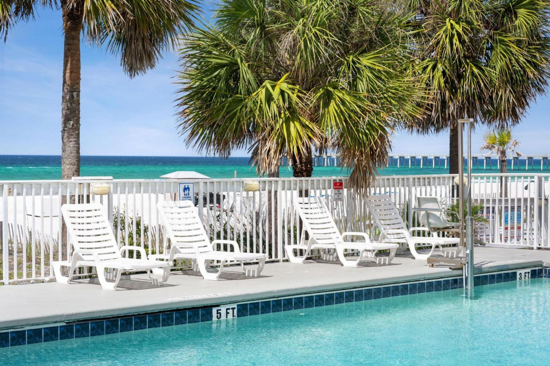 Palm & Tide Beachfront Hotel photo 60
