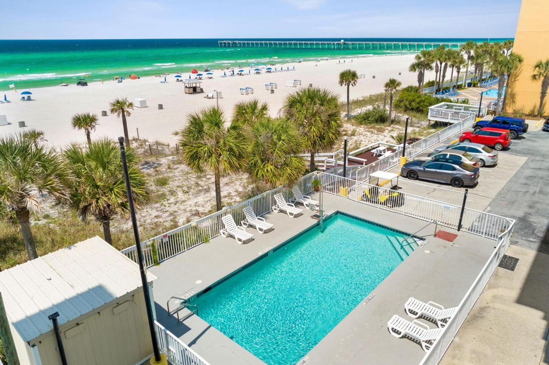 Palm & Tide Beachfront Hotel photo 61
