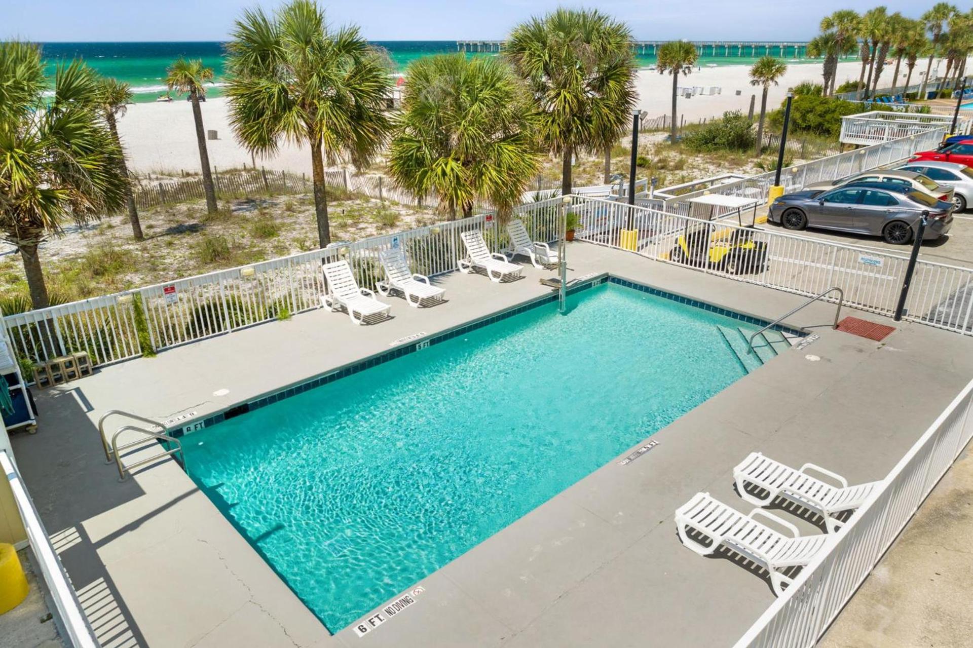 Palm & Tide Beachfront Hotel photo 62