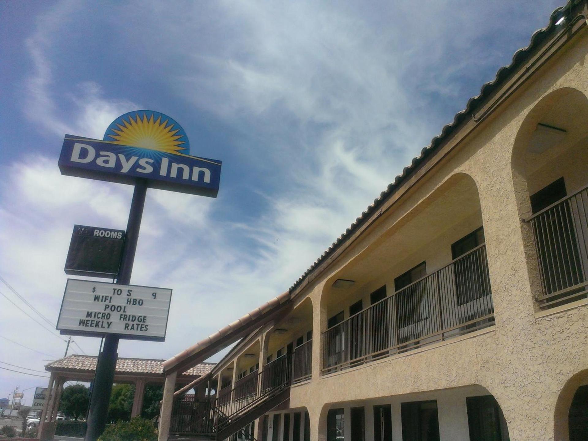 Days Inn by Wyndham Kingman East photo 15