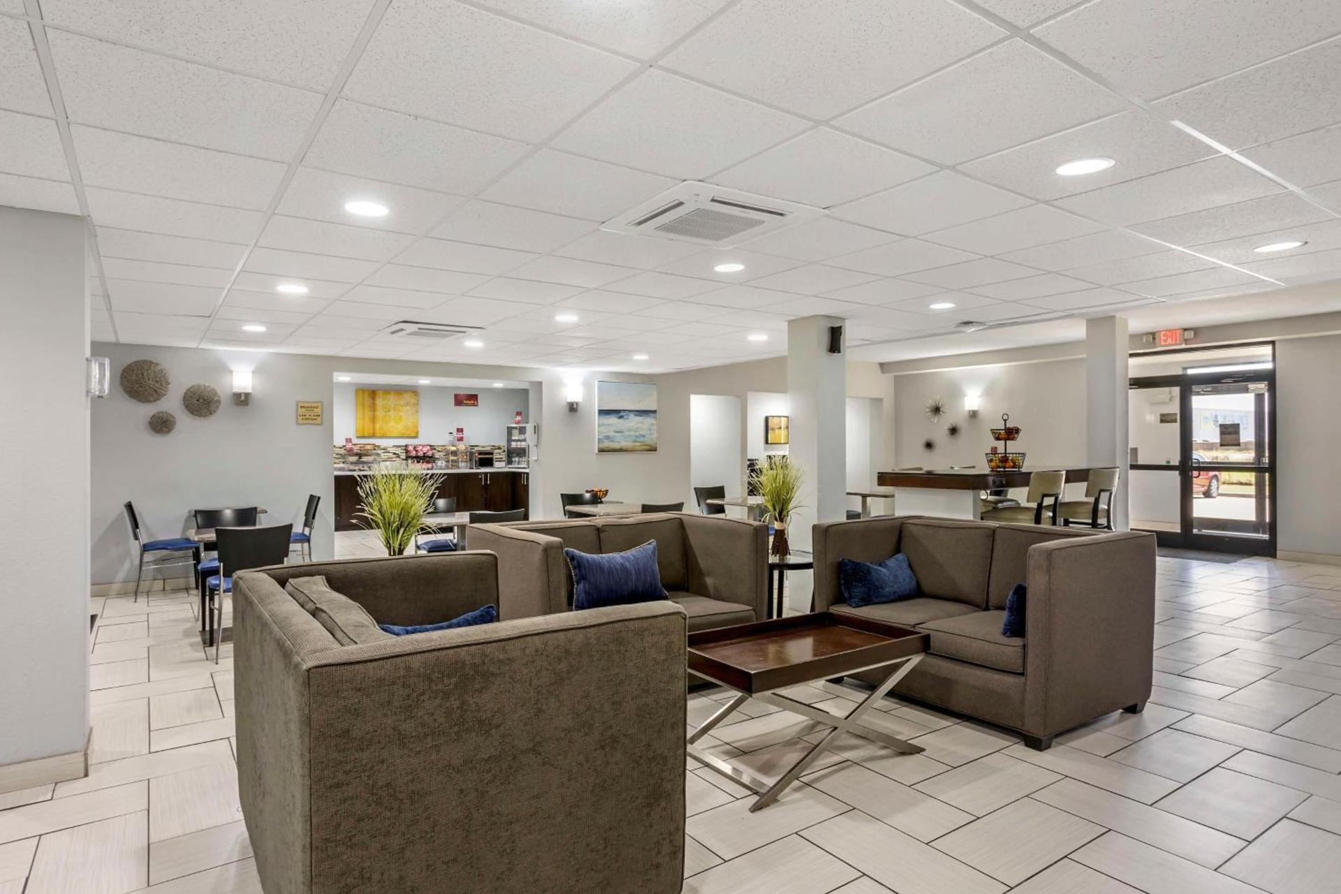 Best Western Plus- Jonesboro photo 9