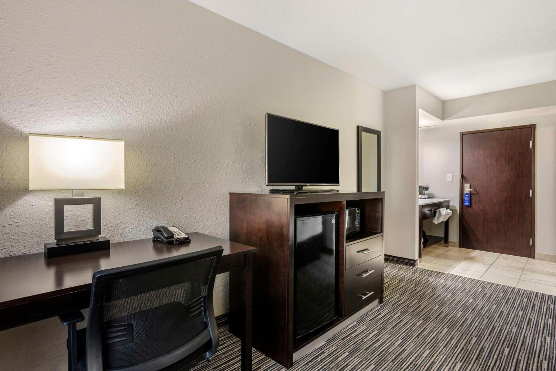 Best Western Plus- Jonesboro photo 21