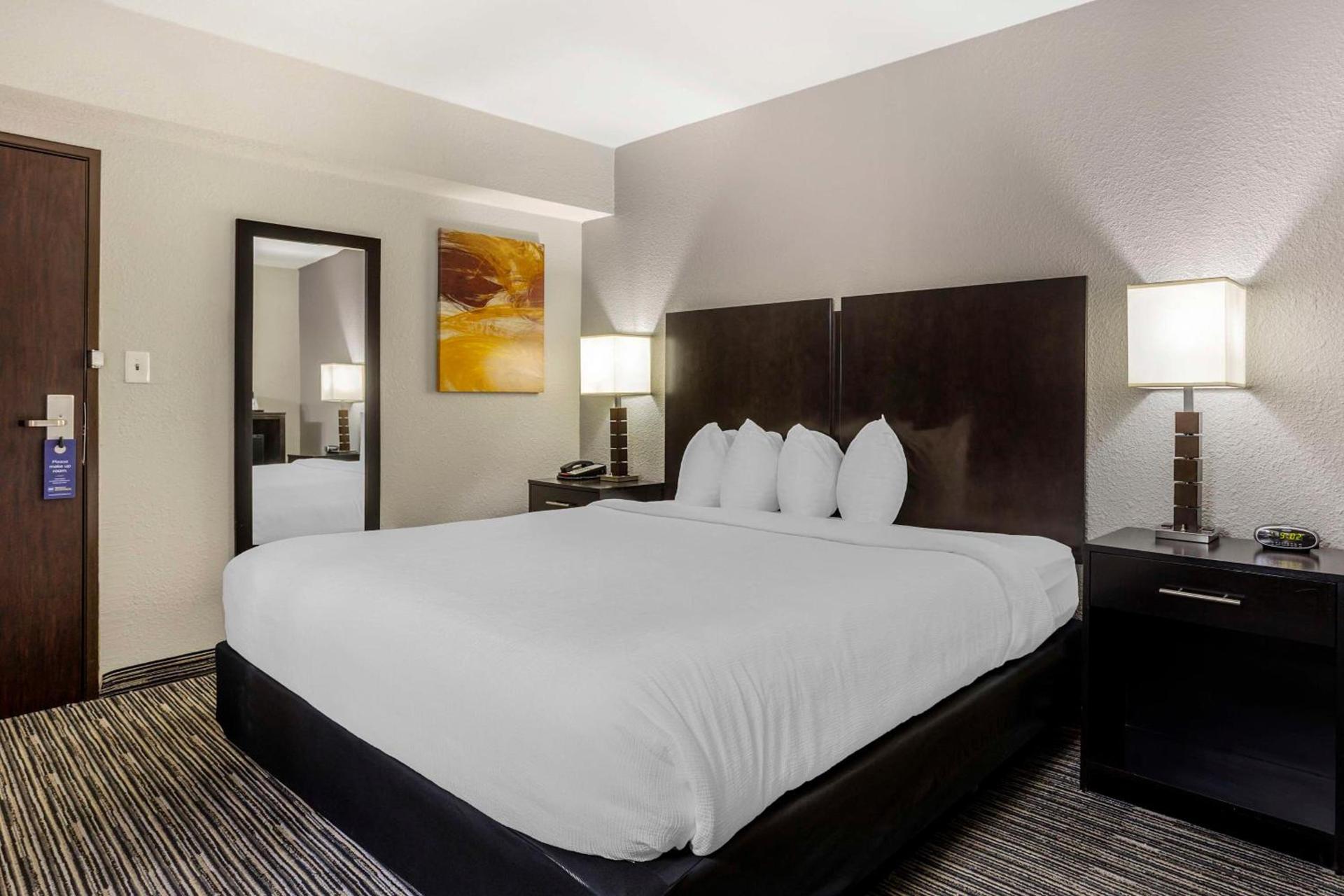 Best Western Plus- Jonesboro photo 12