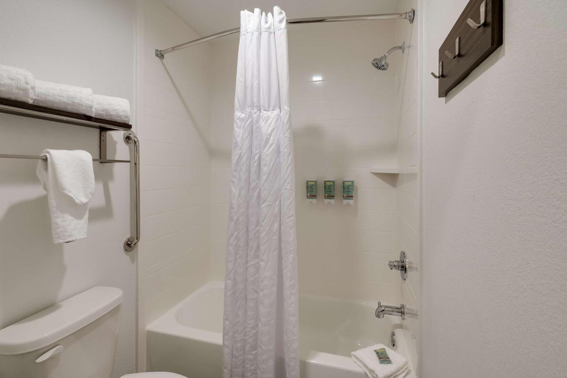 Best Western La Place Inn photo 18