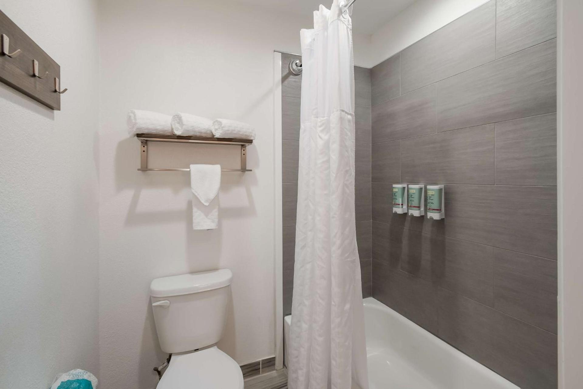 Best Western La Place Inn photo 20