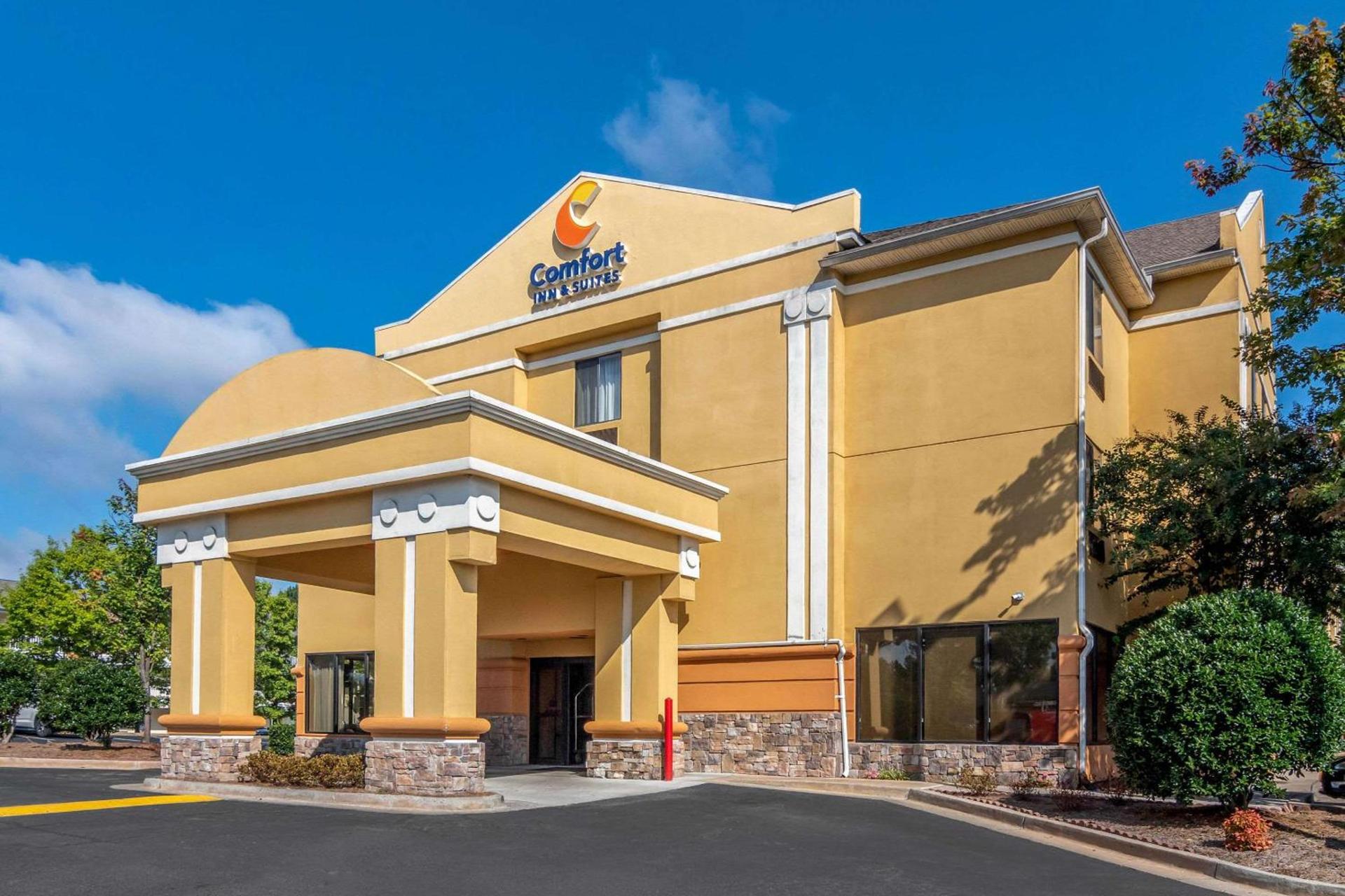 Comfort Inn & Suites Atlanta-Smyrna photo 1